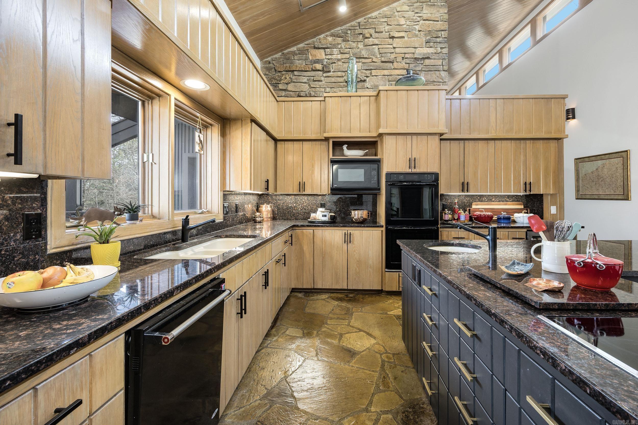 PLEASANT VALLEY - Residential