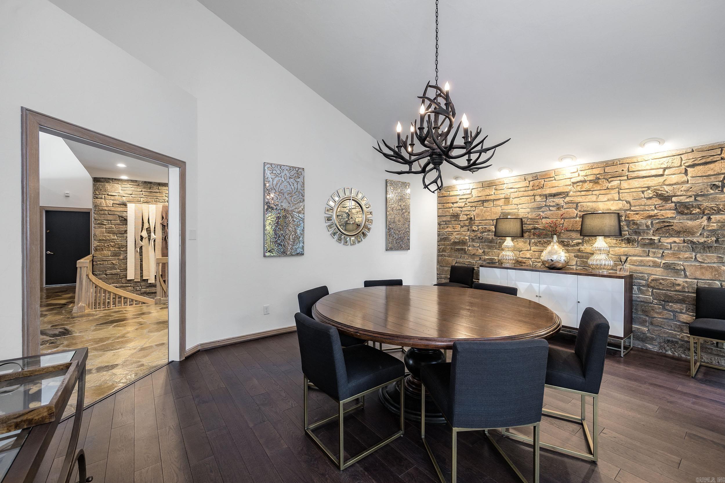 PLEASANT VALLEY - Residential