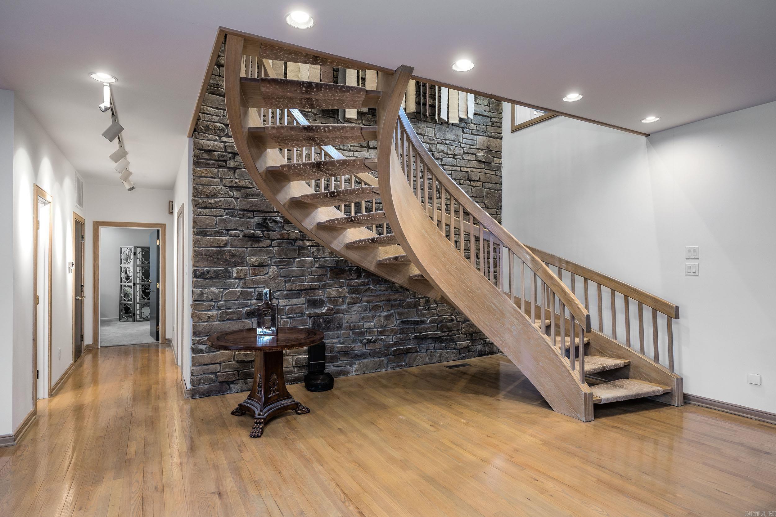 PLEASANT VALLEY - Residential