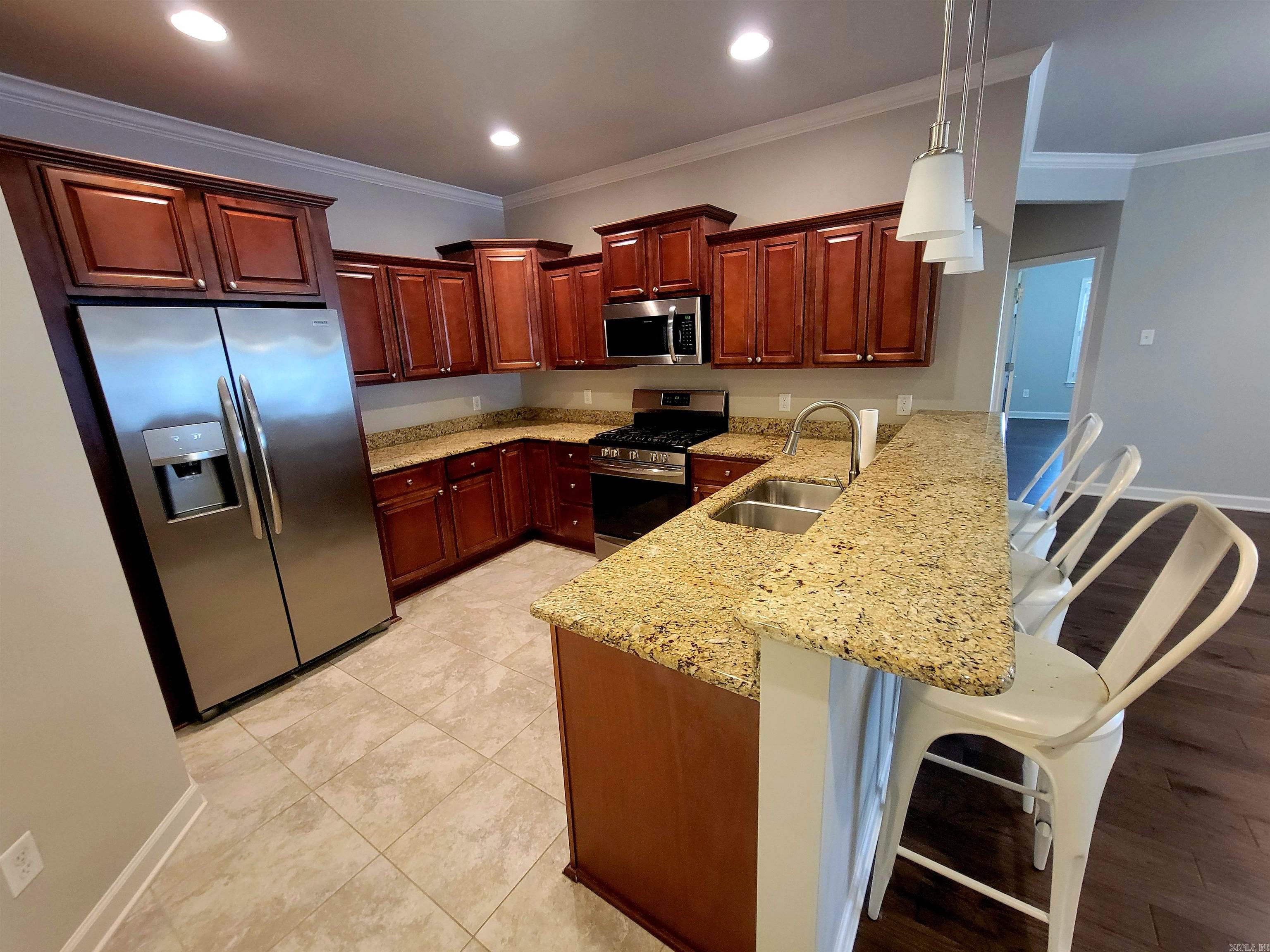 MOUNTAIN TERRACE ESTATES TOWNHOM - Residential