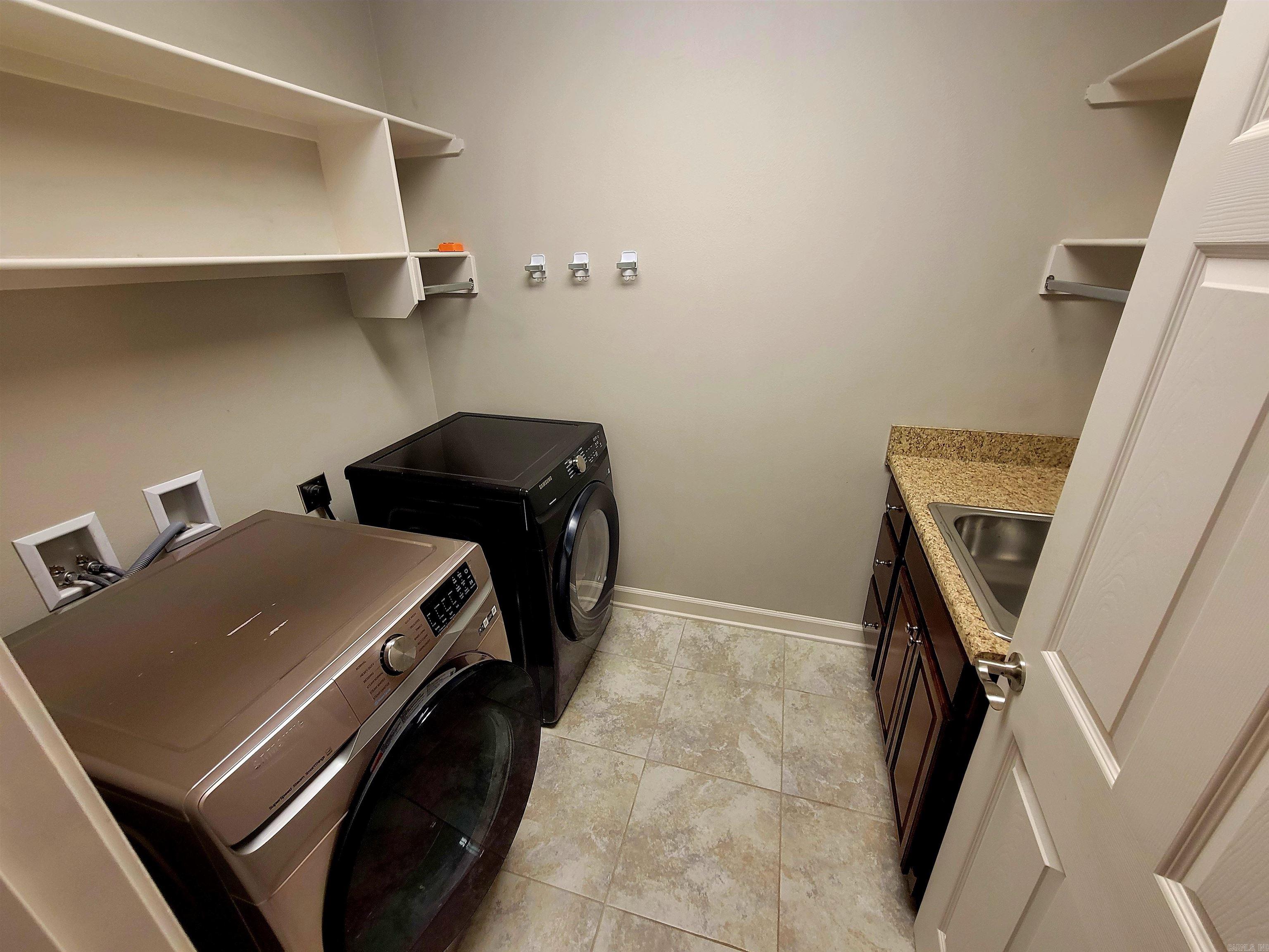 MOUNTAIN TERRACE ESTATES TOWNHOM - Residential