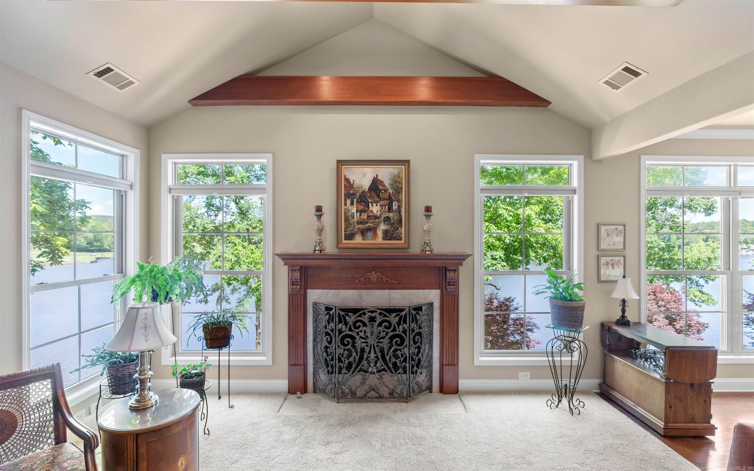 Isabella - Residential