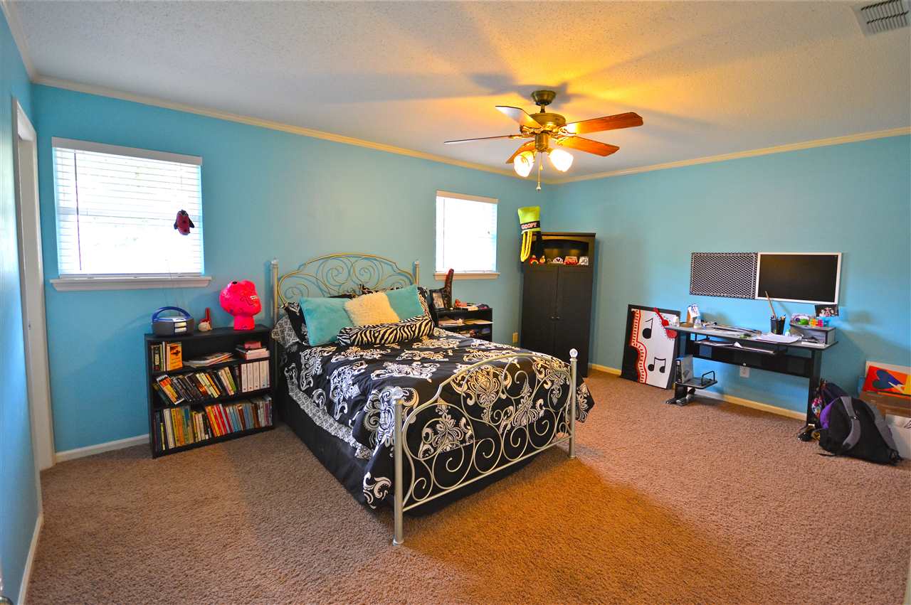 PLEASANT VALLEY - Residential