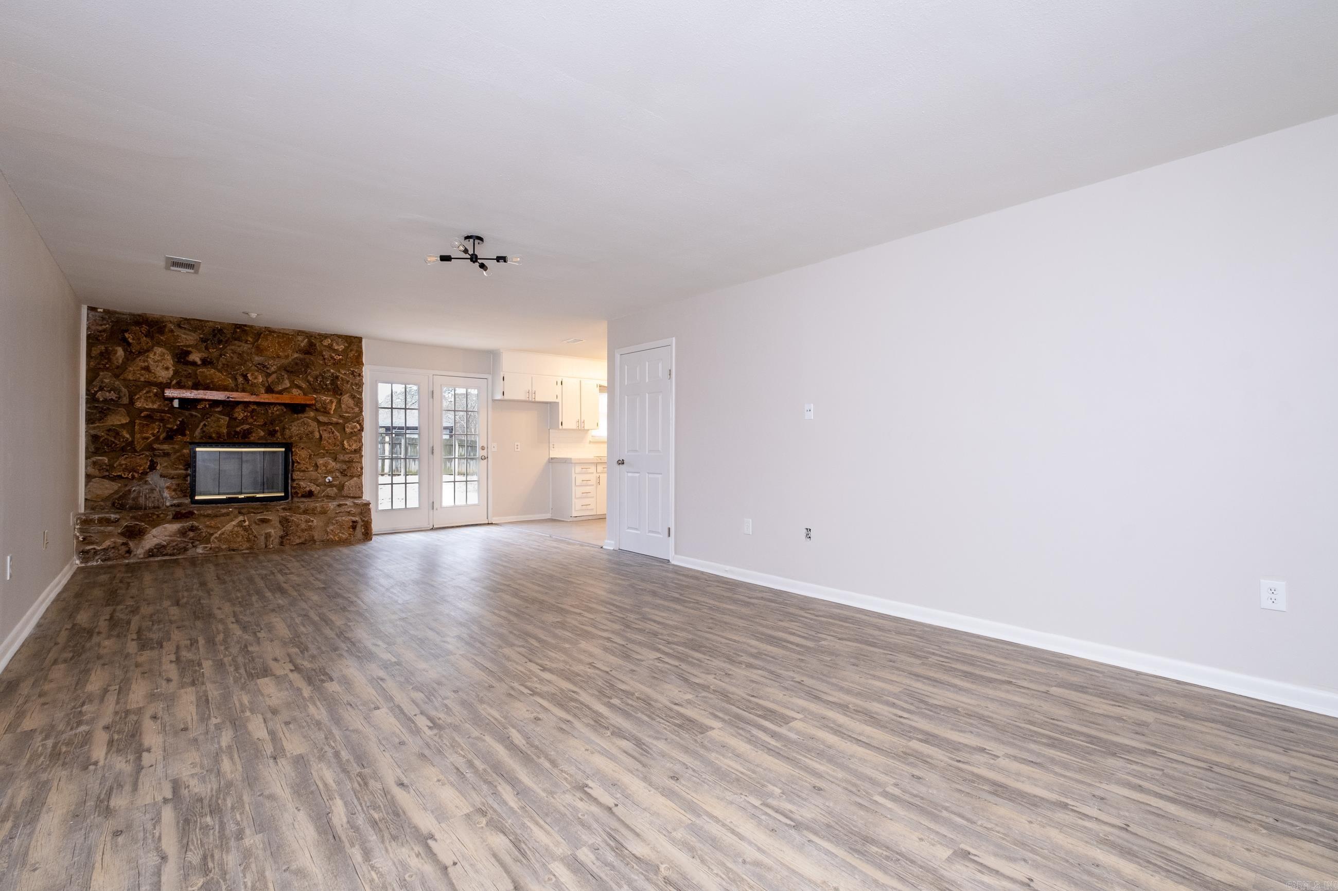 Kingspark to Cook Mountain Villa - Residential Lease