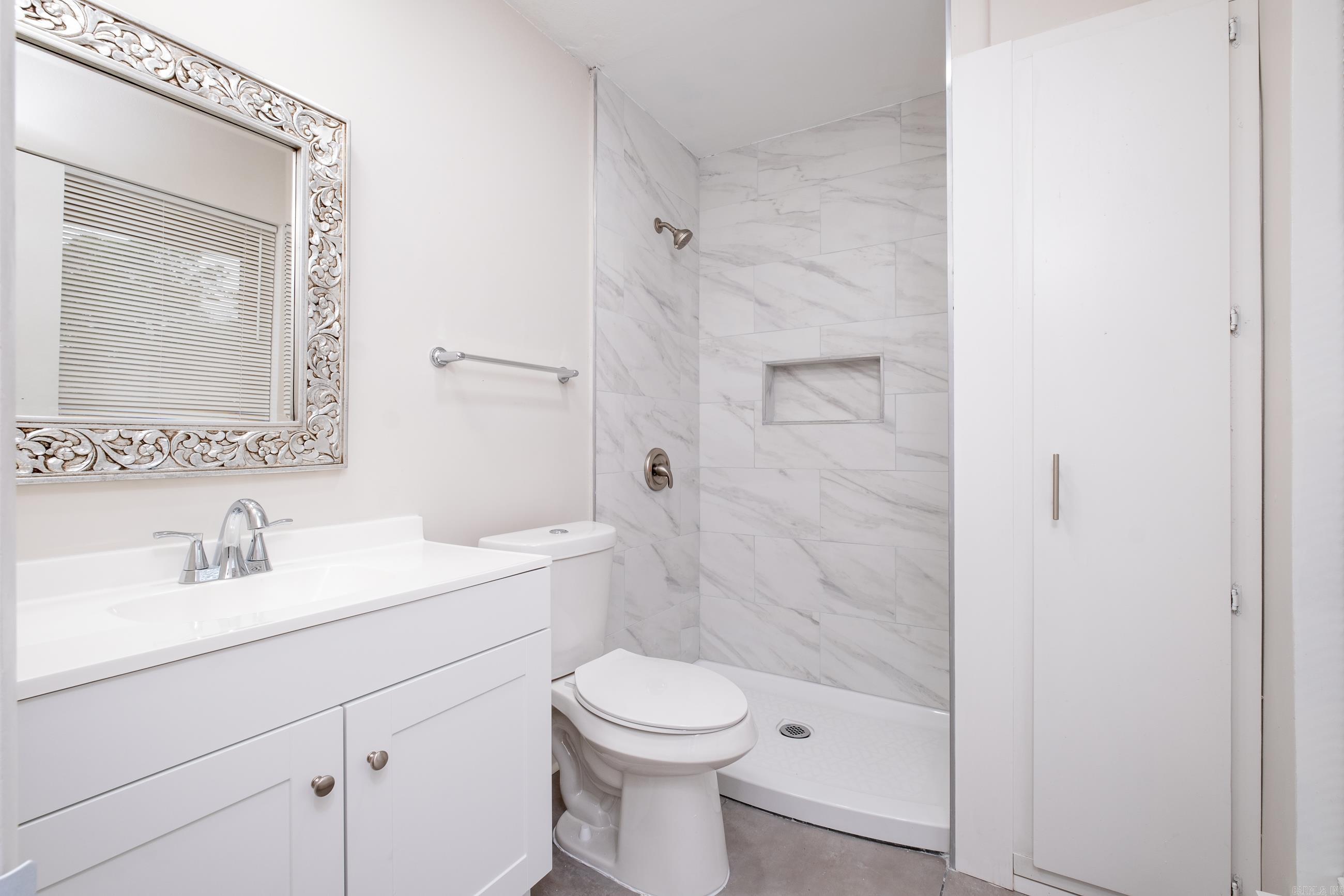 Kingspark to Cook Mountain Villa - Residential Lease