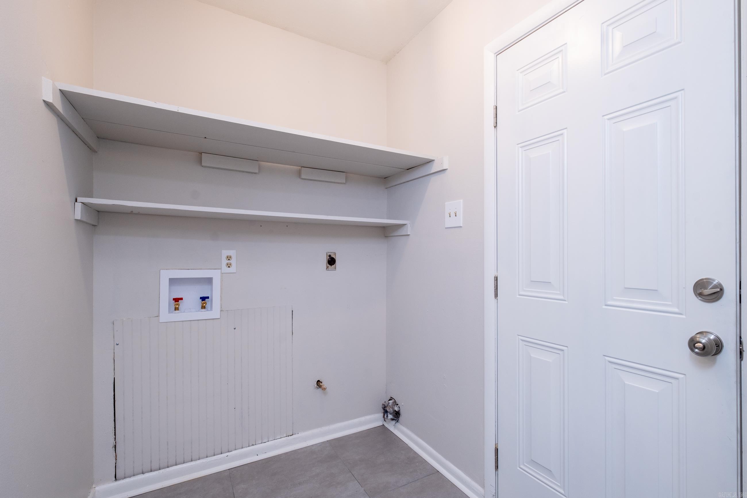 Kingspark to Cook Mountain Villa - Residential Lease