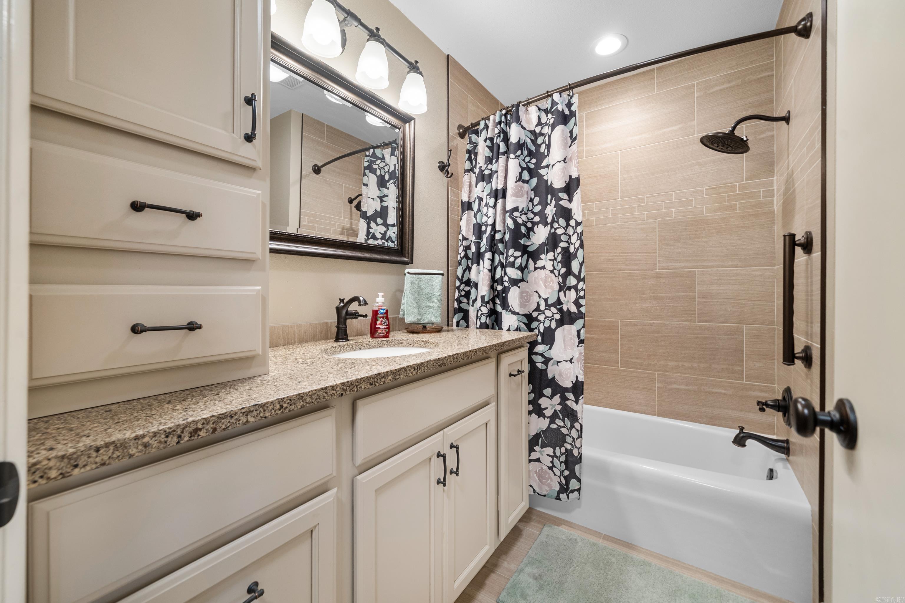 BELLAIRE PLACE - Residential