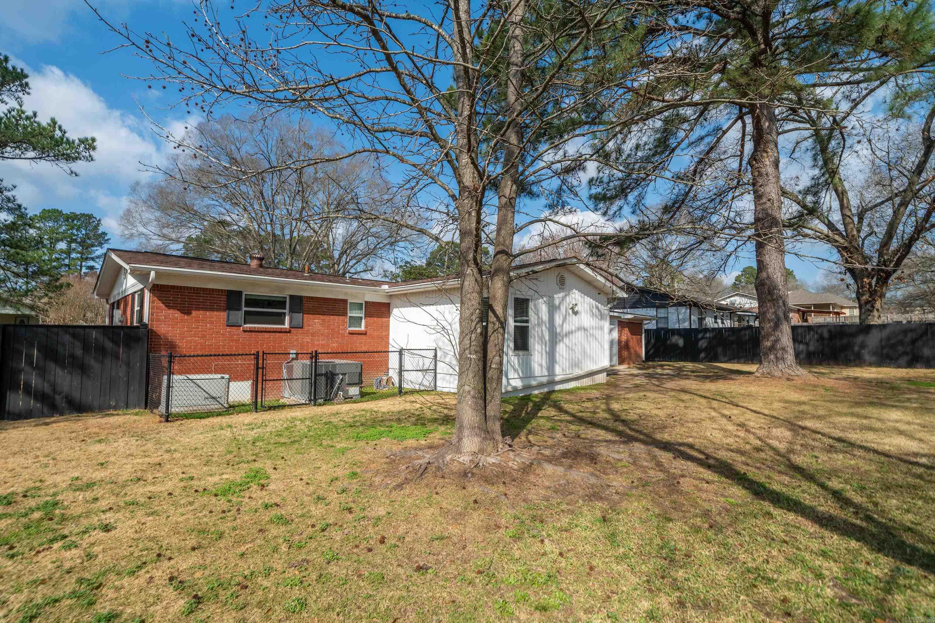 BELLAIRE PLACE - Residential