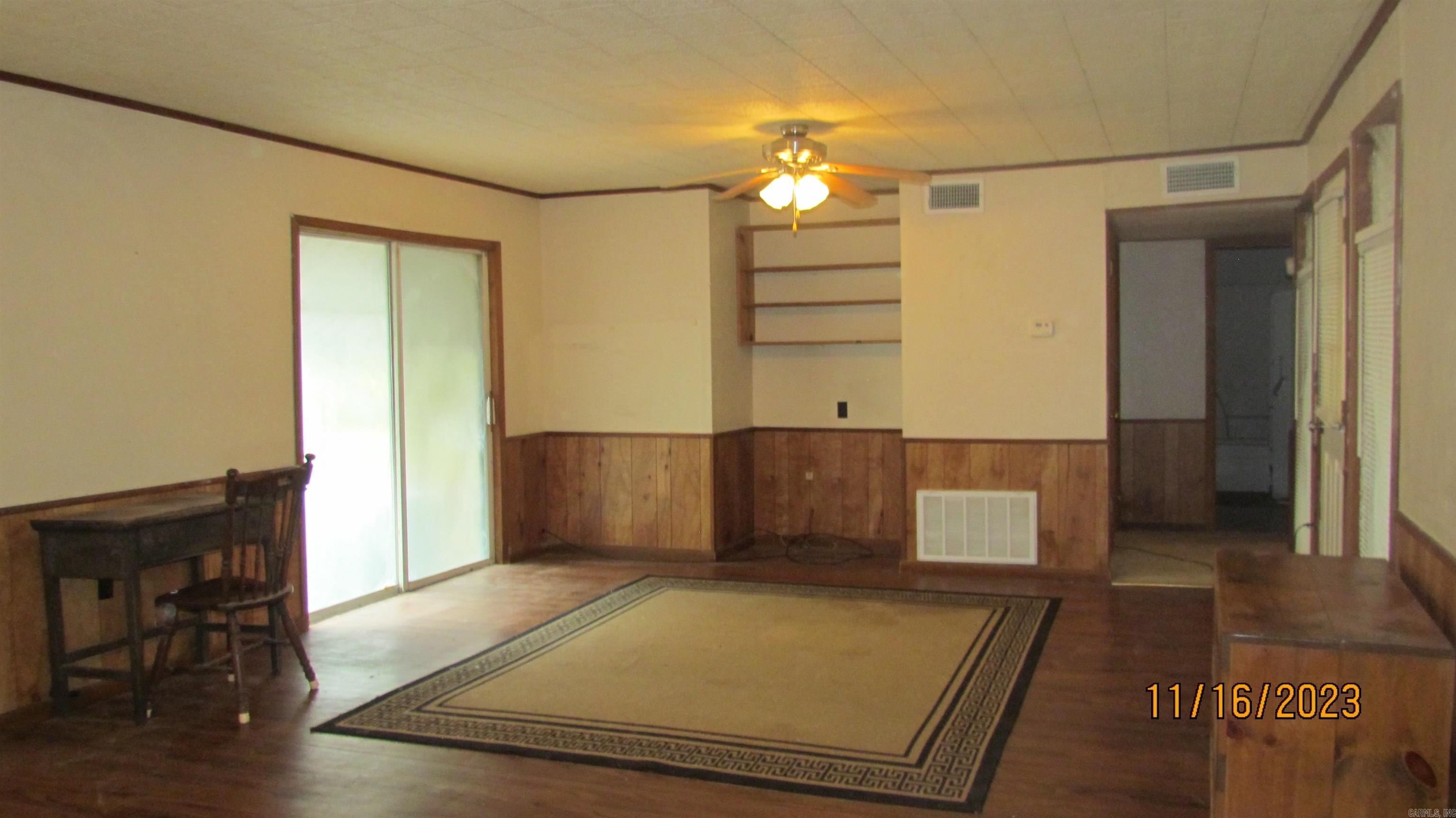 KELLY ACREAGES - Residential