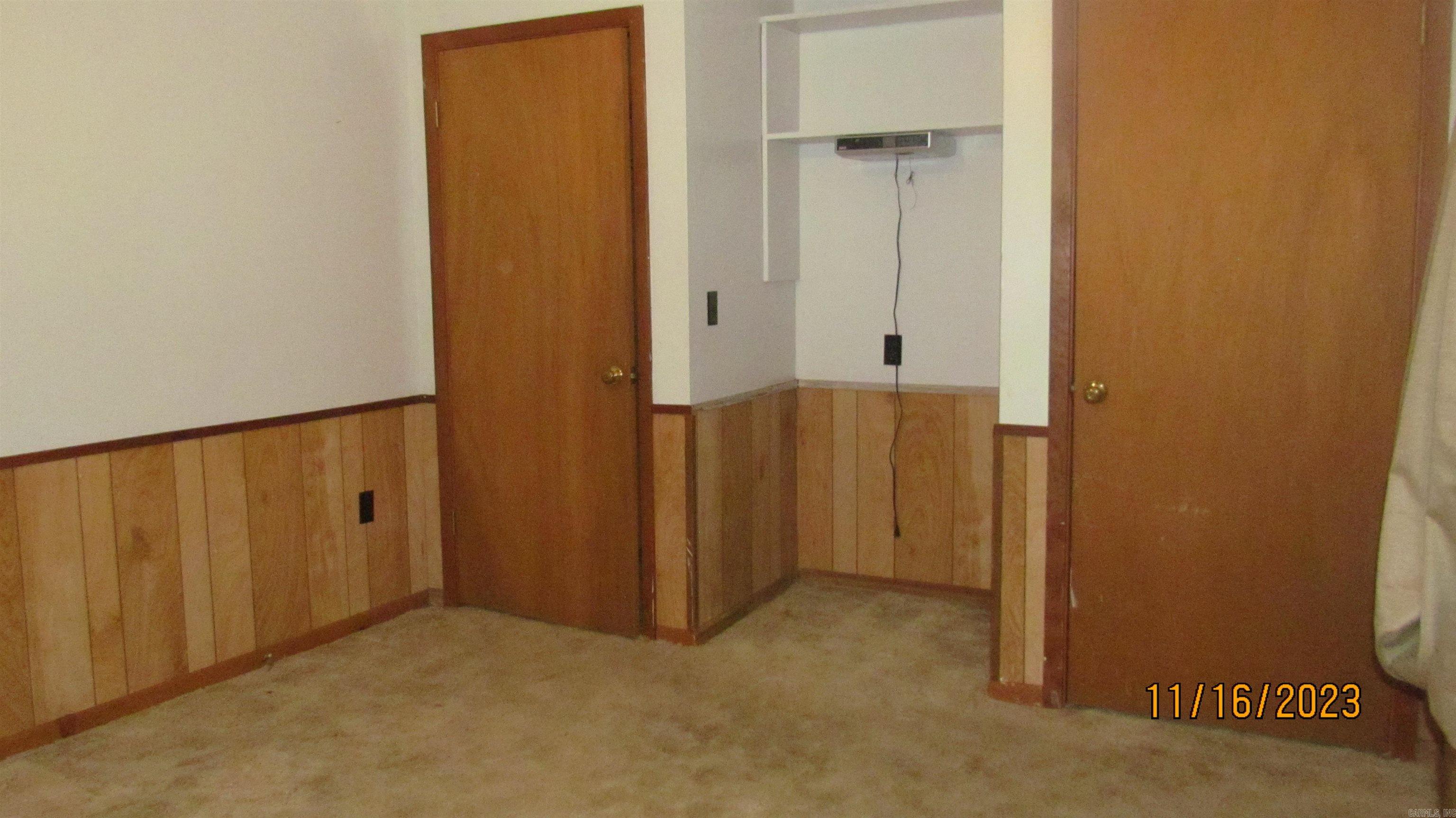 KELLY ACREAGES - Residential