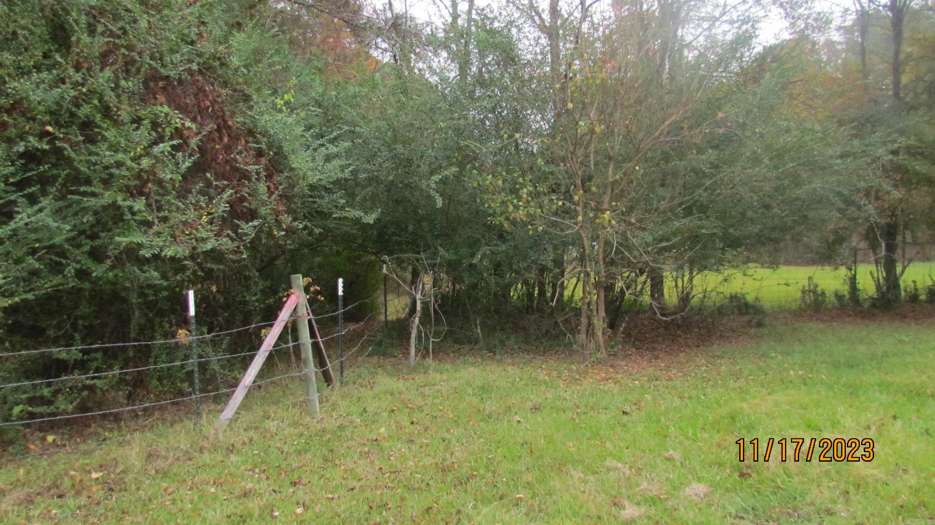 KELLY ACREAGES - Residential