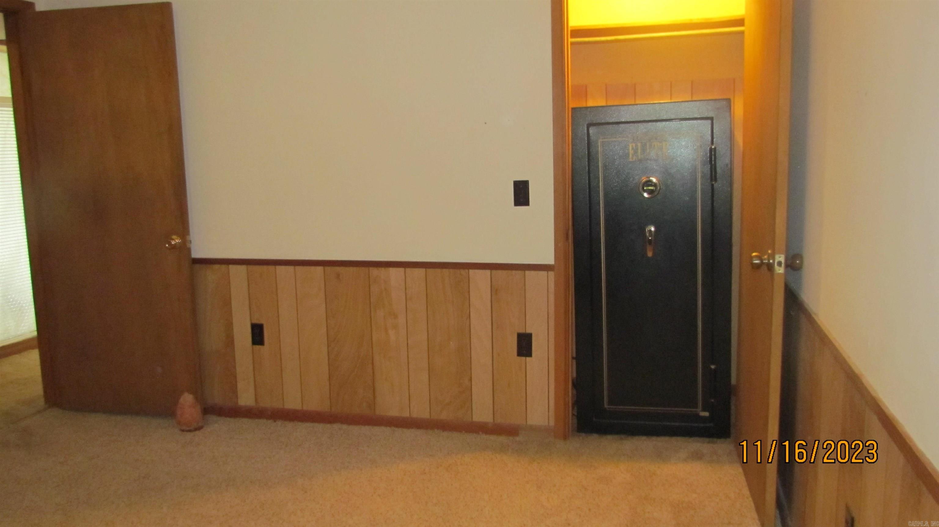 KELLY ACREAGES - Residential