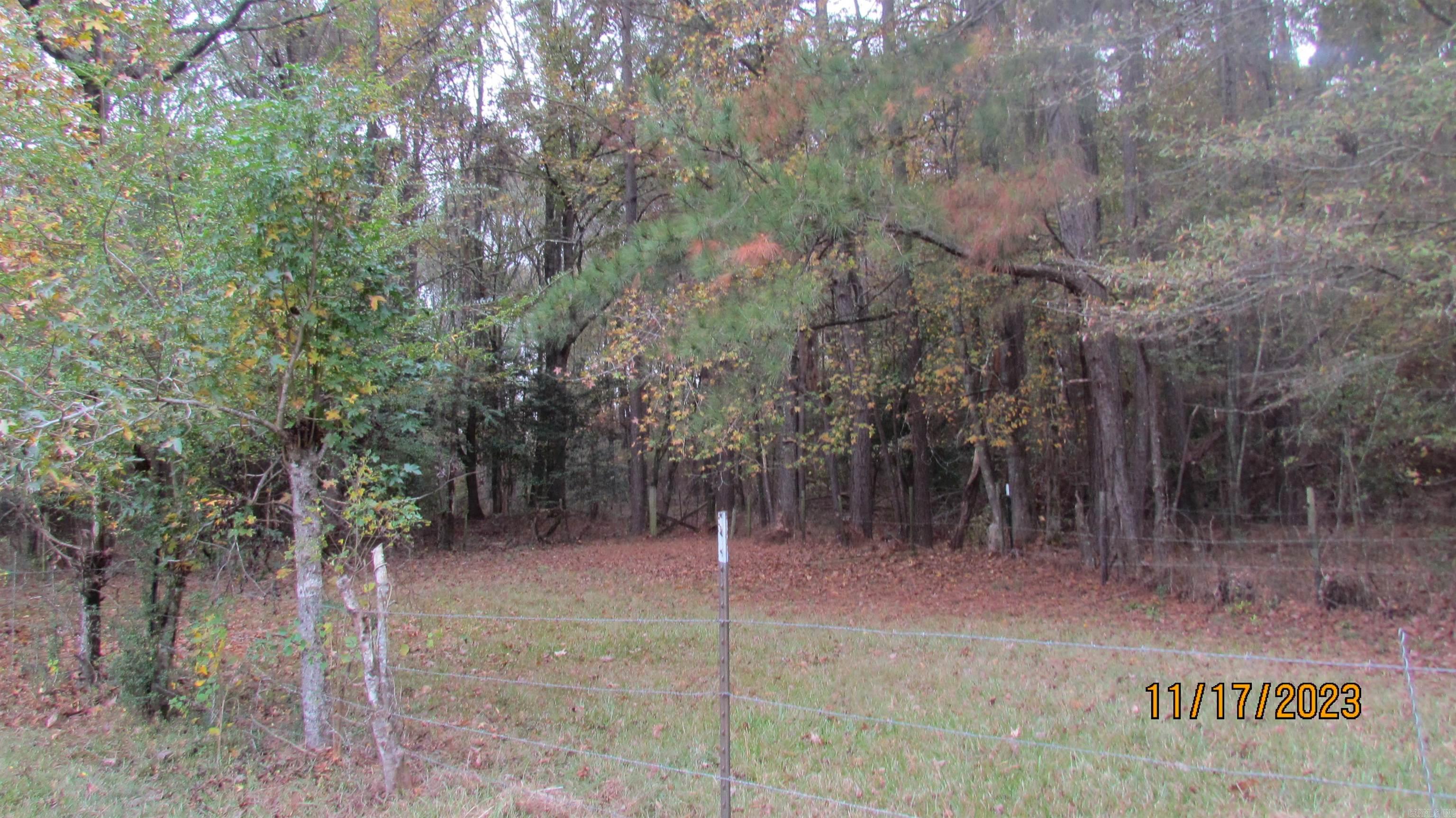 KELLY ACREAGES - Residential