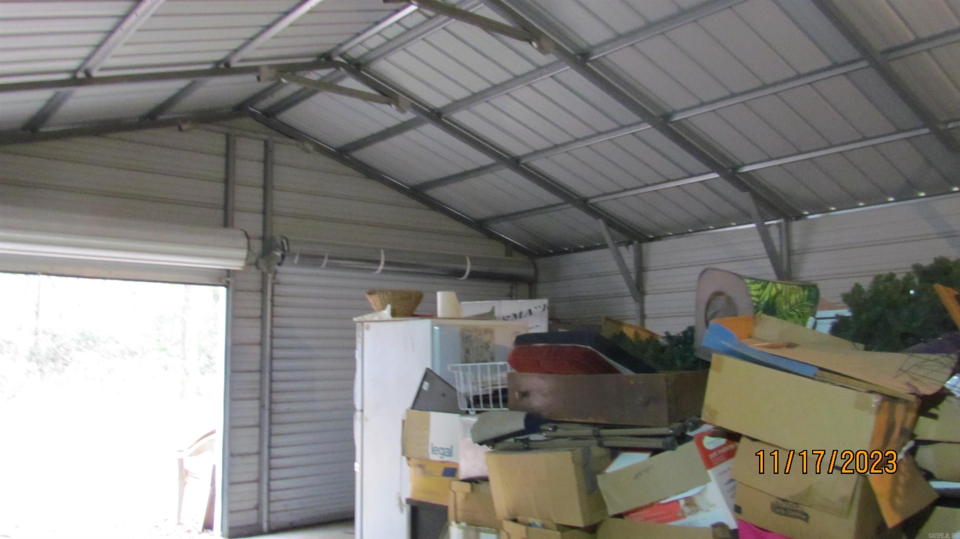 KELLY ACREAGES - Residential