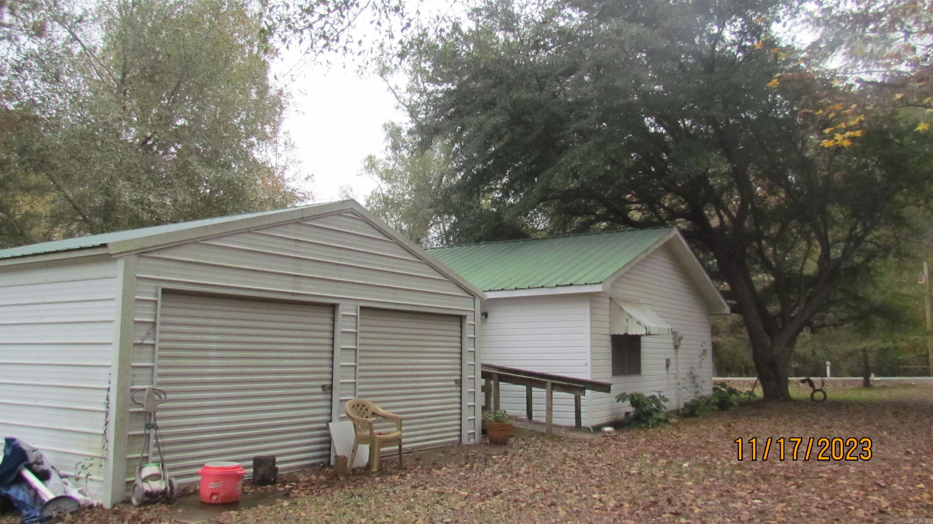 KELLY ACREAGES - Residential