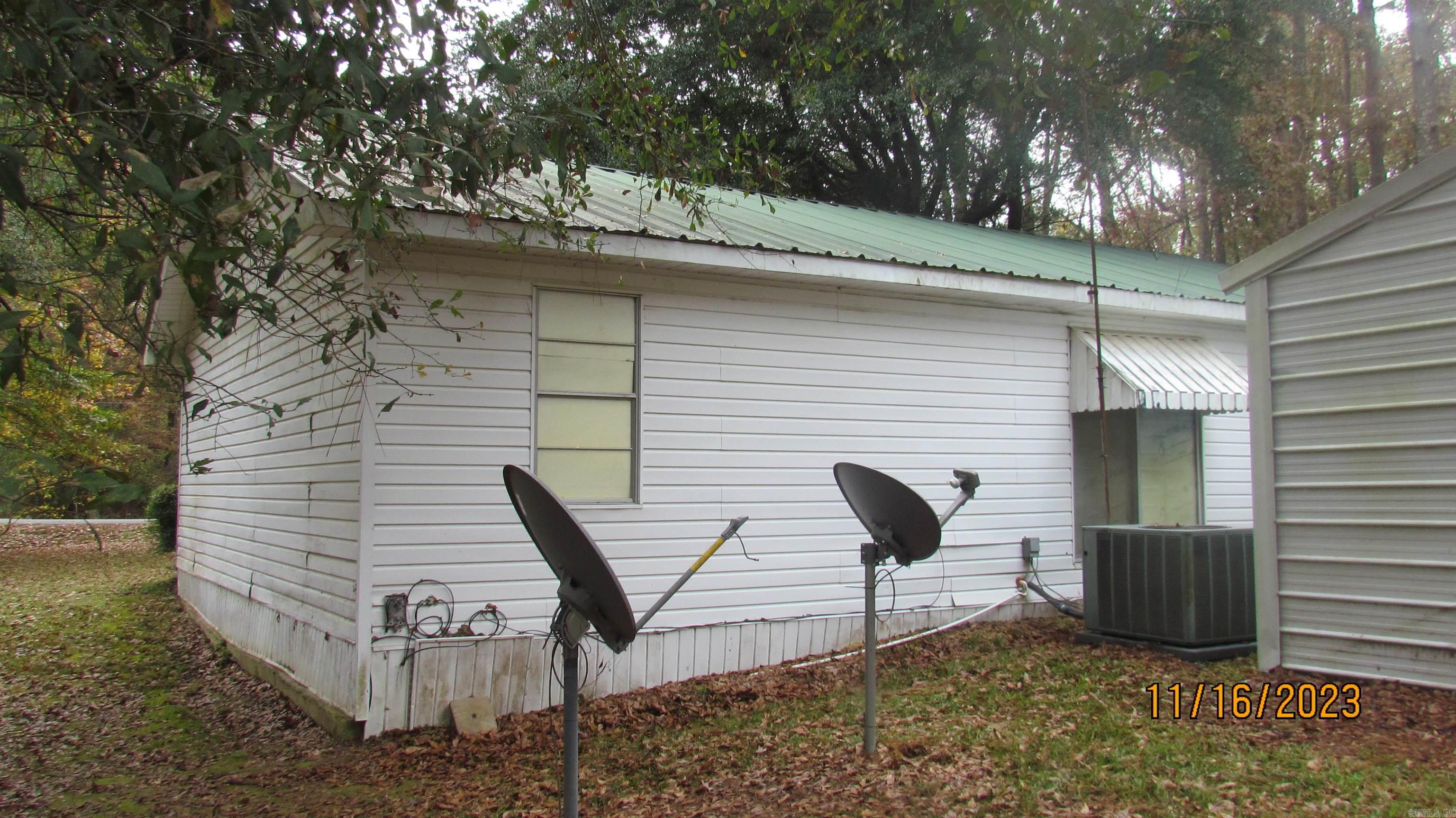 KELLY ACREAGES - Residential