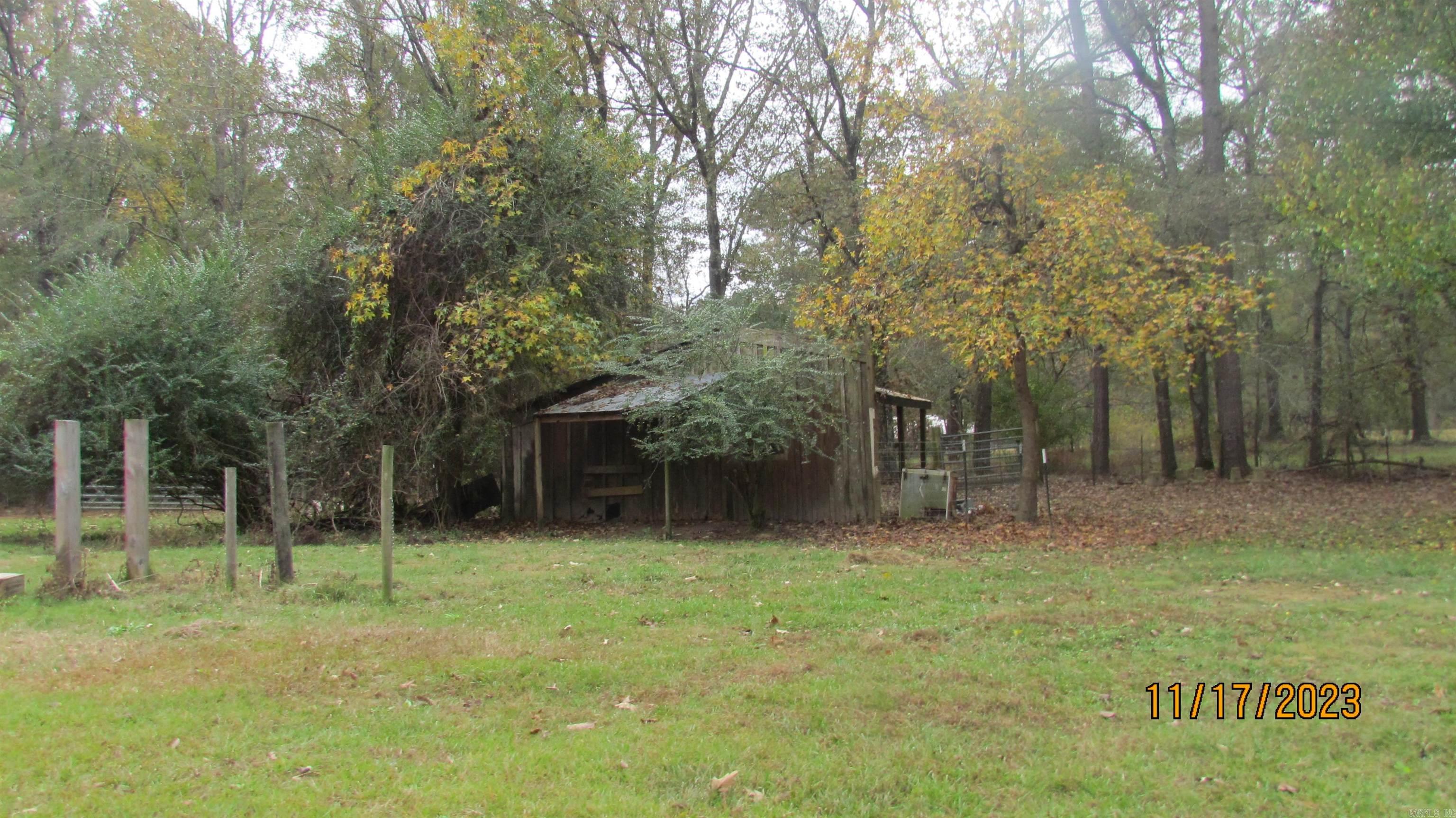 KELLY ACREAGES - Residential