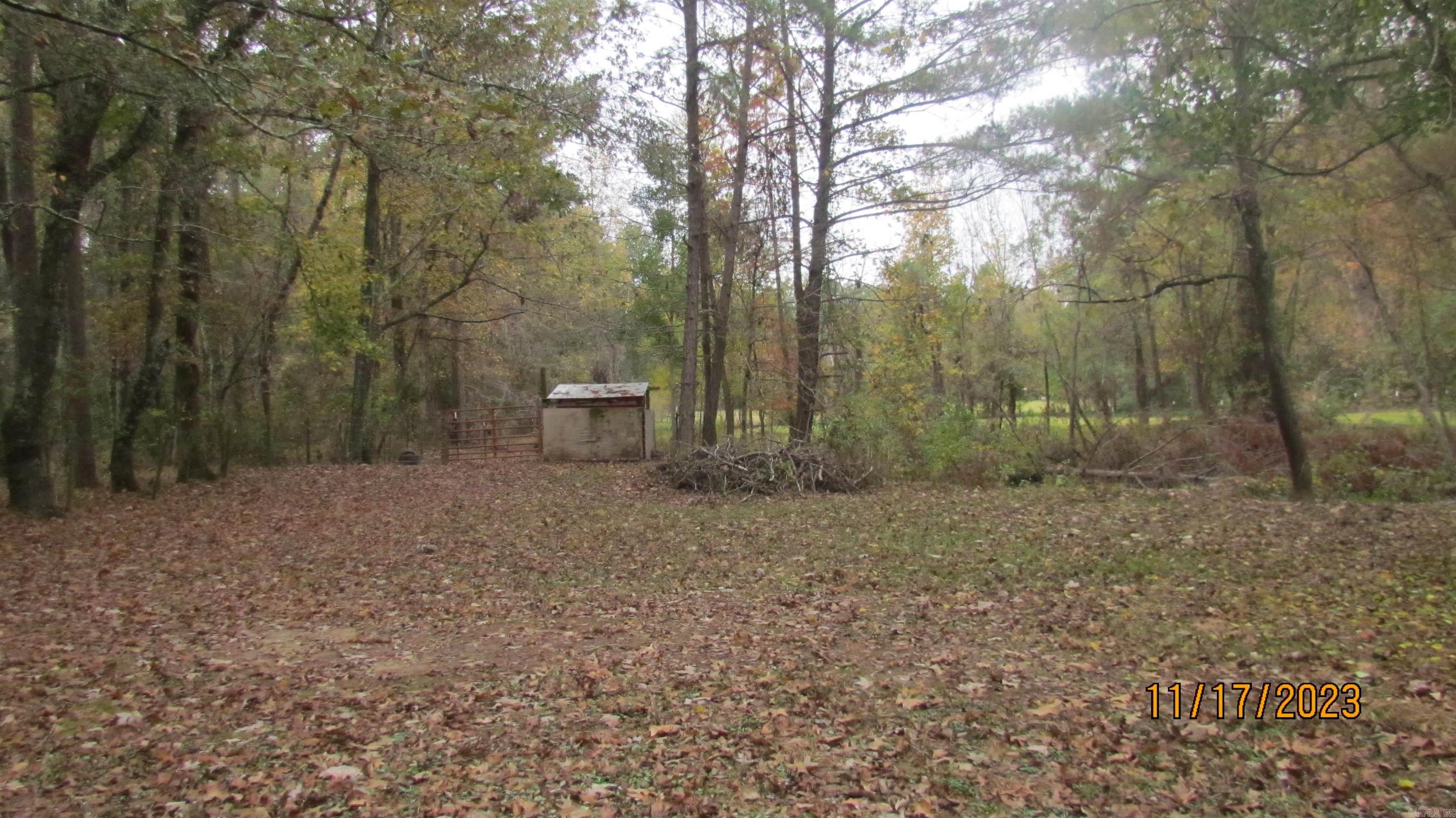 KELLY ACREAGES - Residential