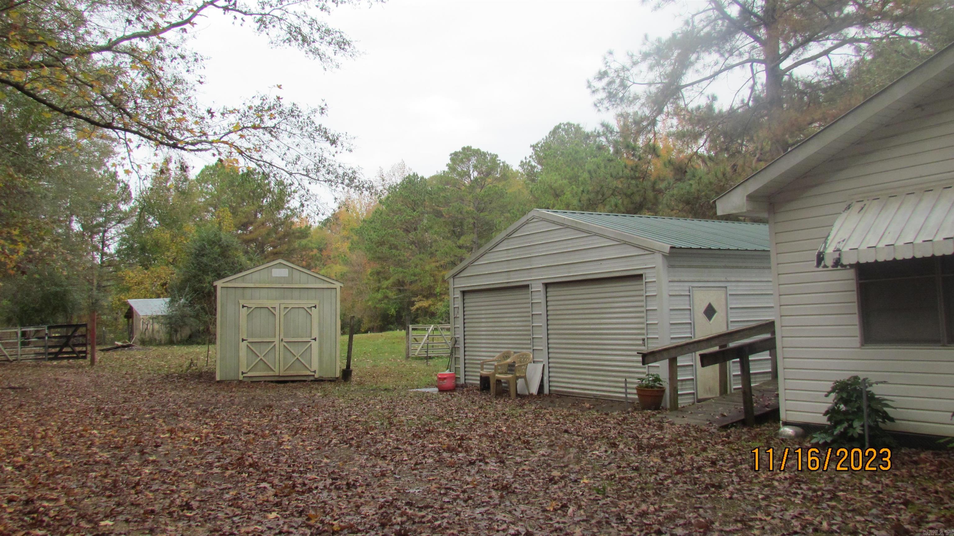 KELLY ACREAGES - Residential