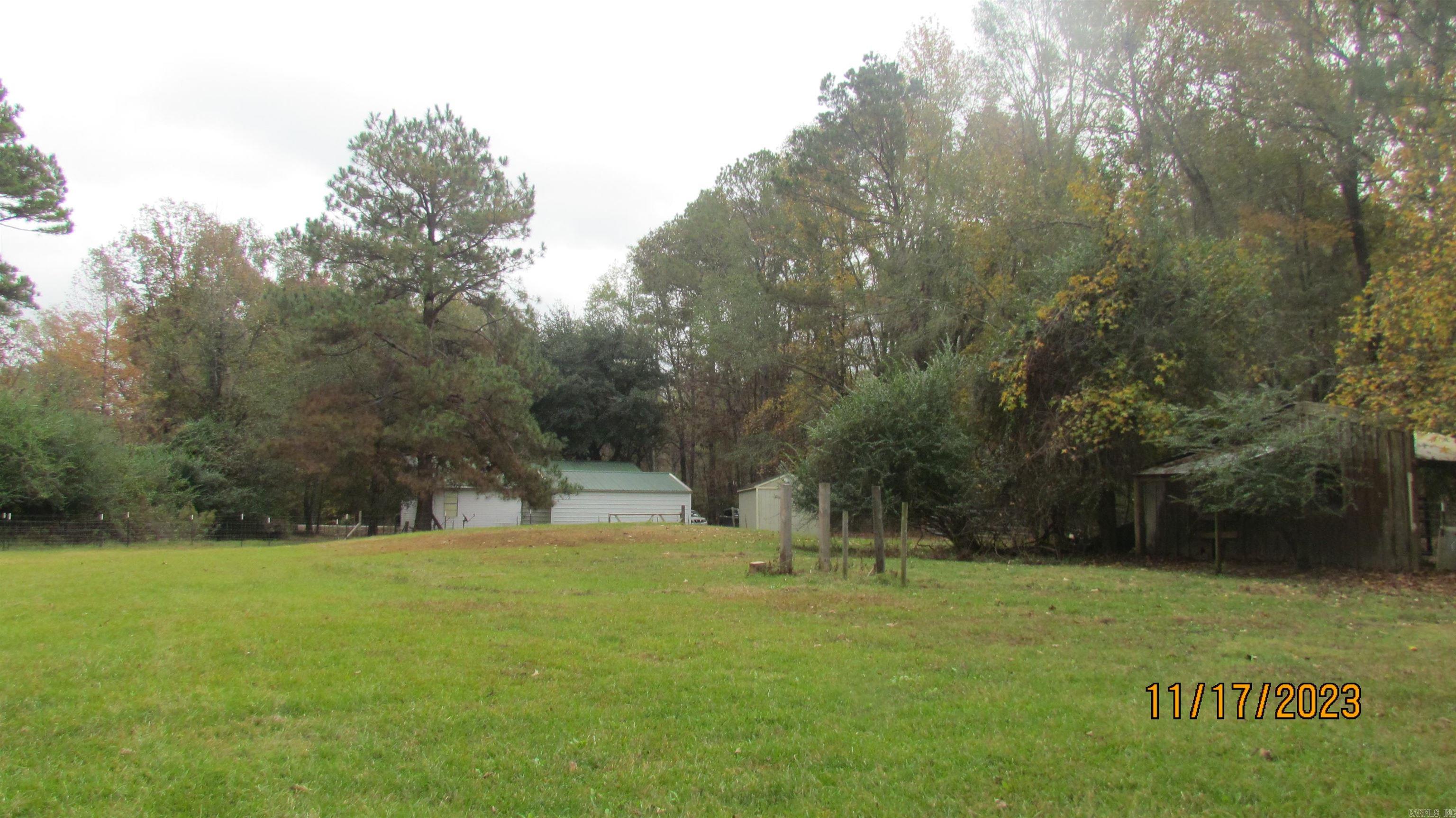 KELLY ACREAGES - Residential