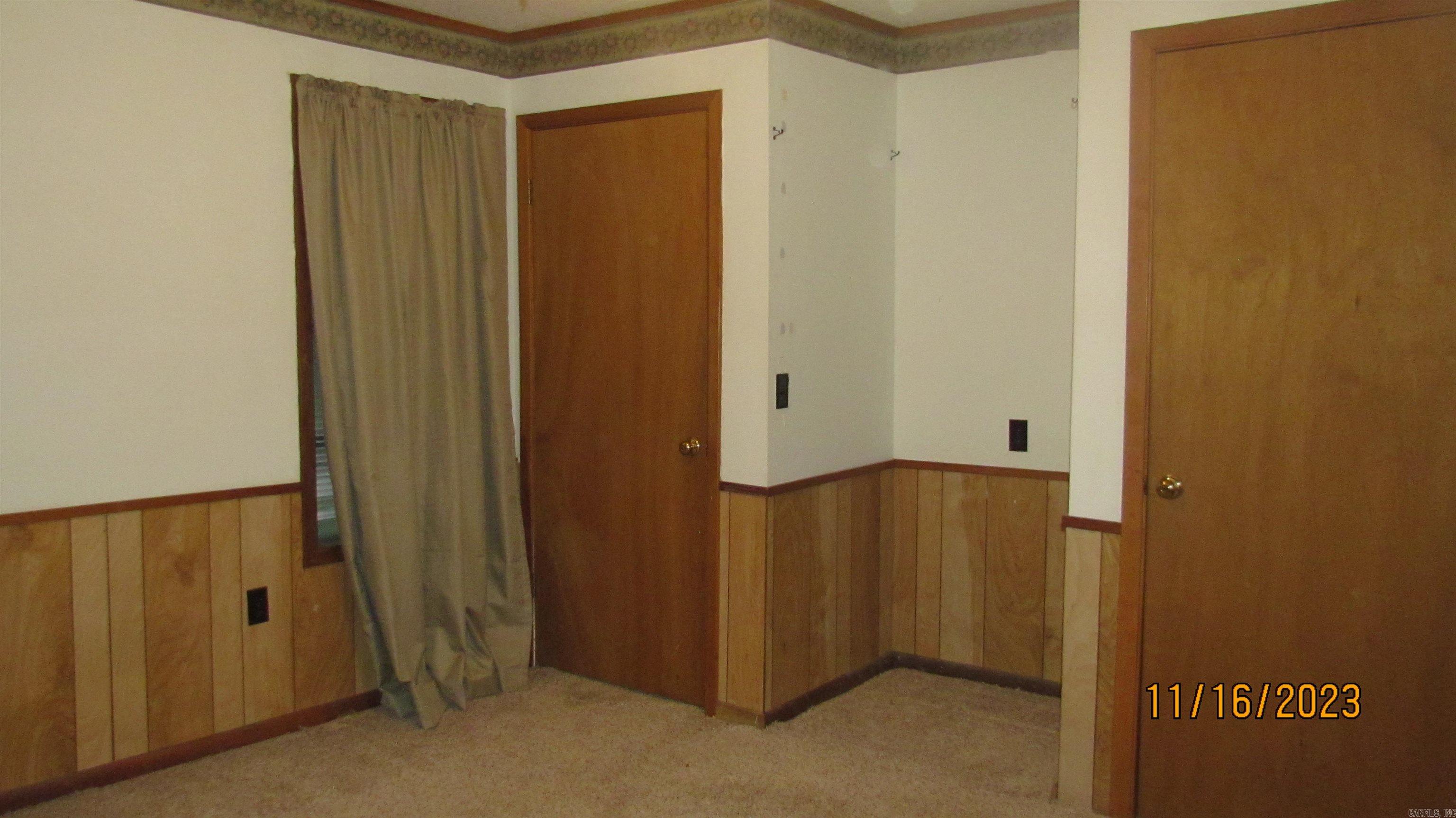 KELLY ACREAGES - Residential