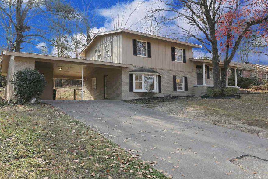 AVAILABLE April 1, 2024. 8 minutes to UAMS. Large 4 bedroom 2 bath split level. Beautiful hardwood floors, fenced backyard. Two living areas, Living room, dining area, Large den. Fully fenced backyard.