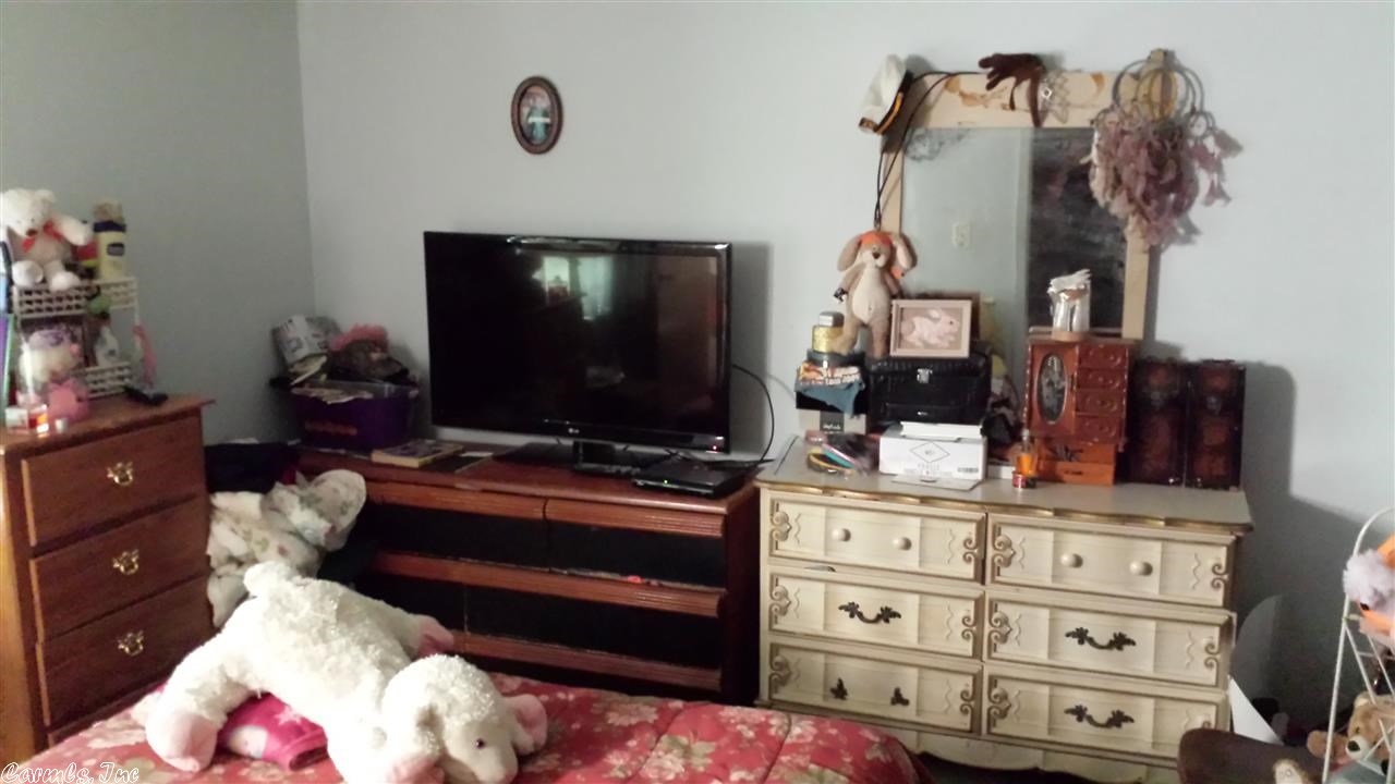 Colonial Acres - Residential