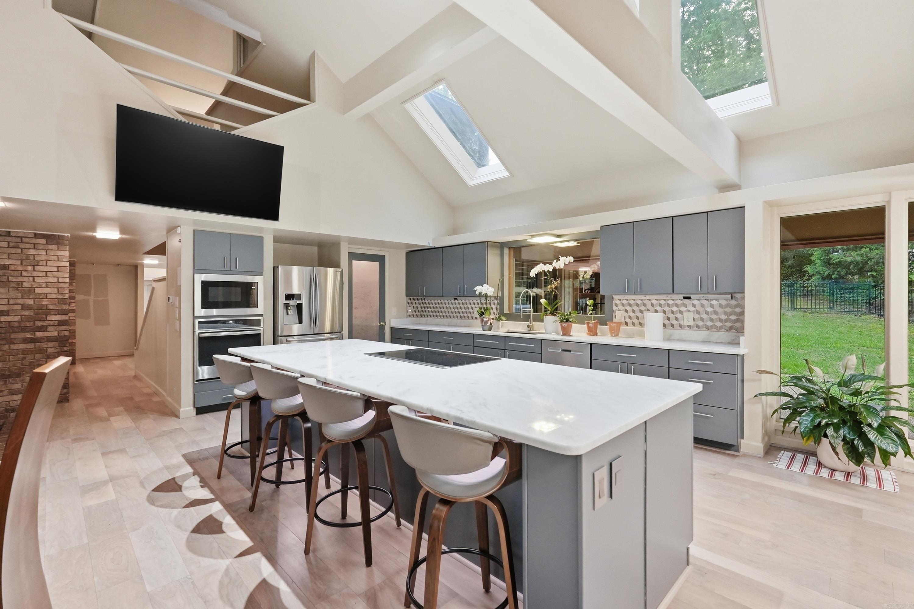 IDYLWOOD - Residential