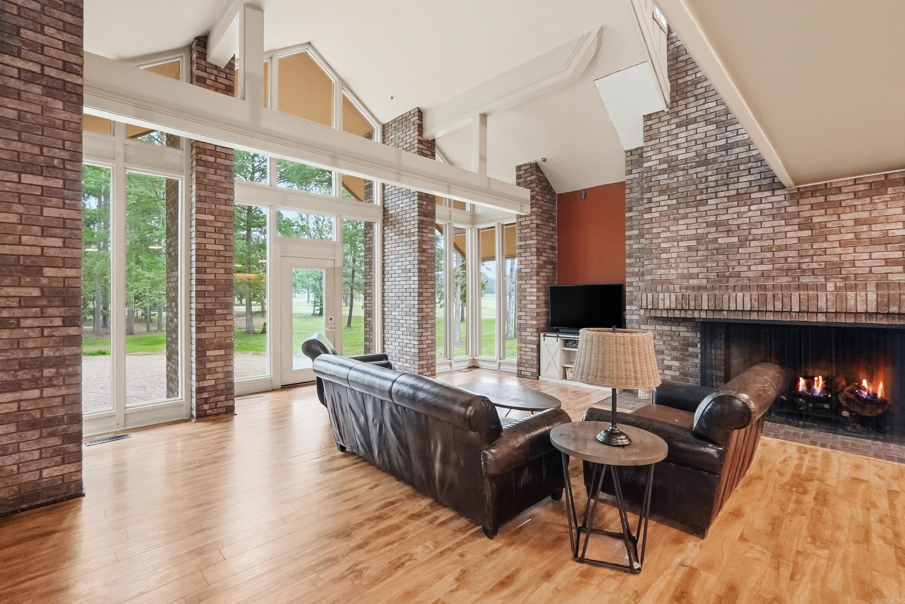 IDYLWOOD - Residential