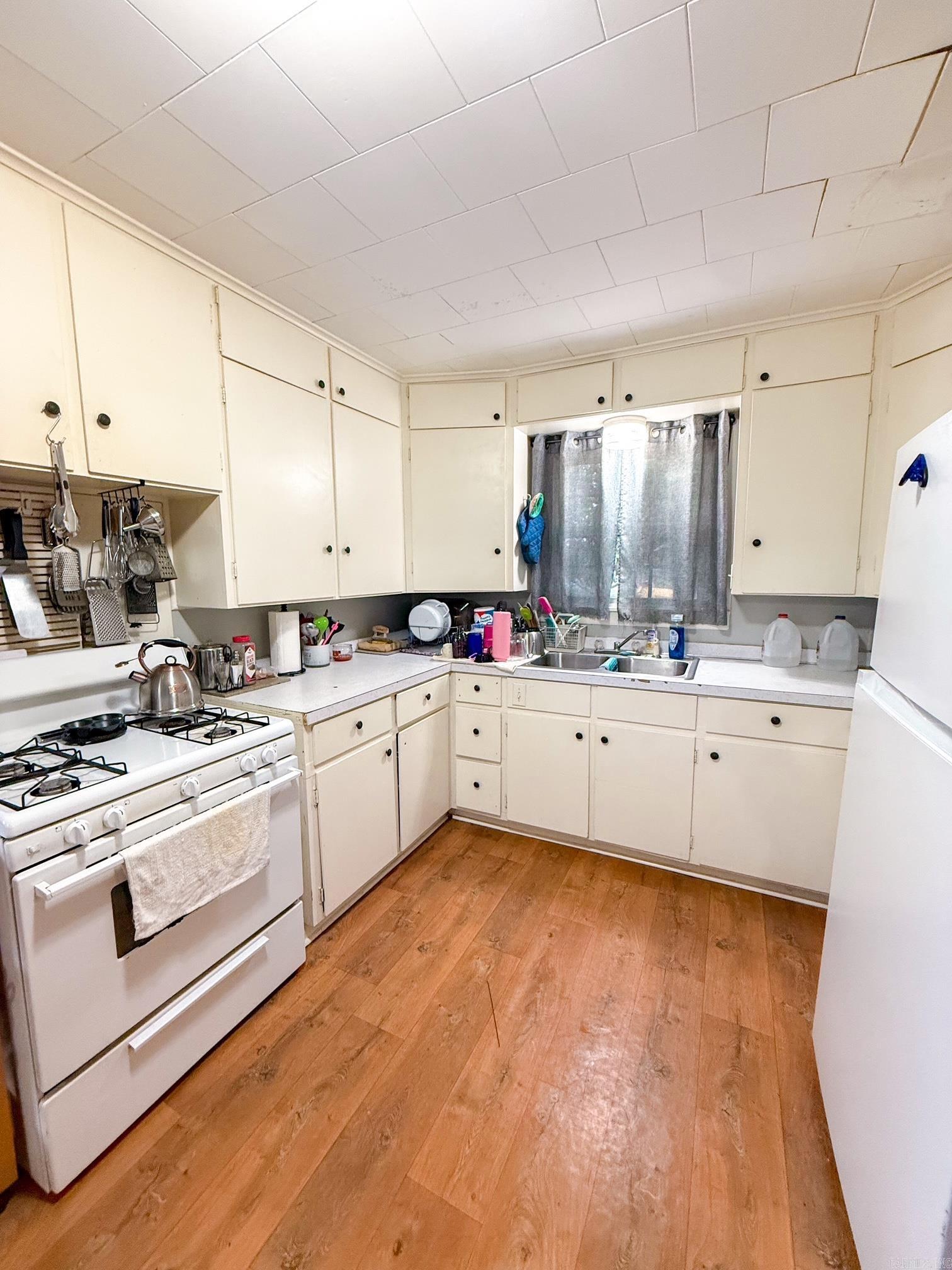 CLINTON ORIGINAL - Residential