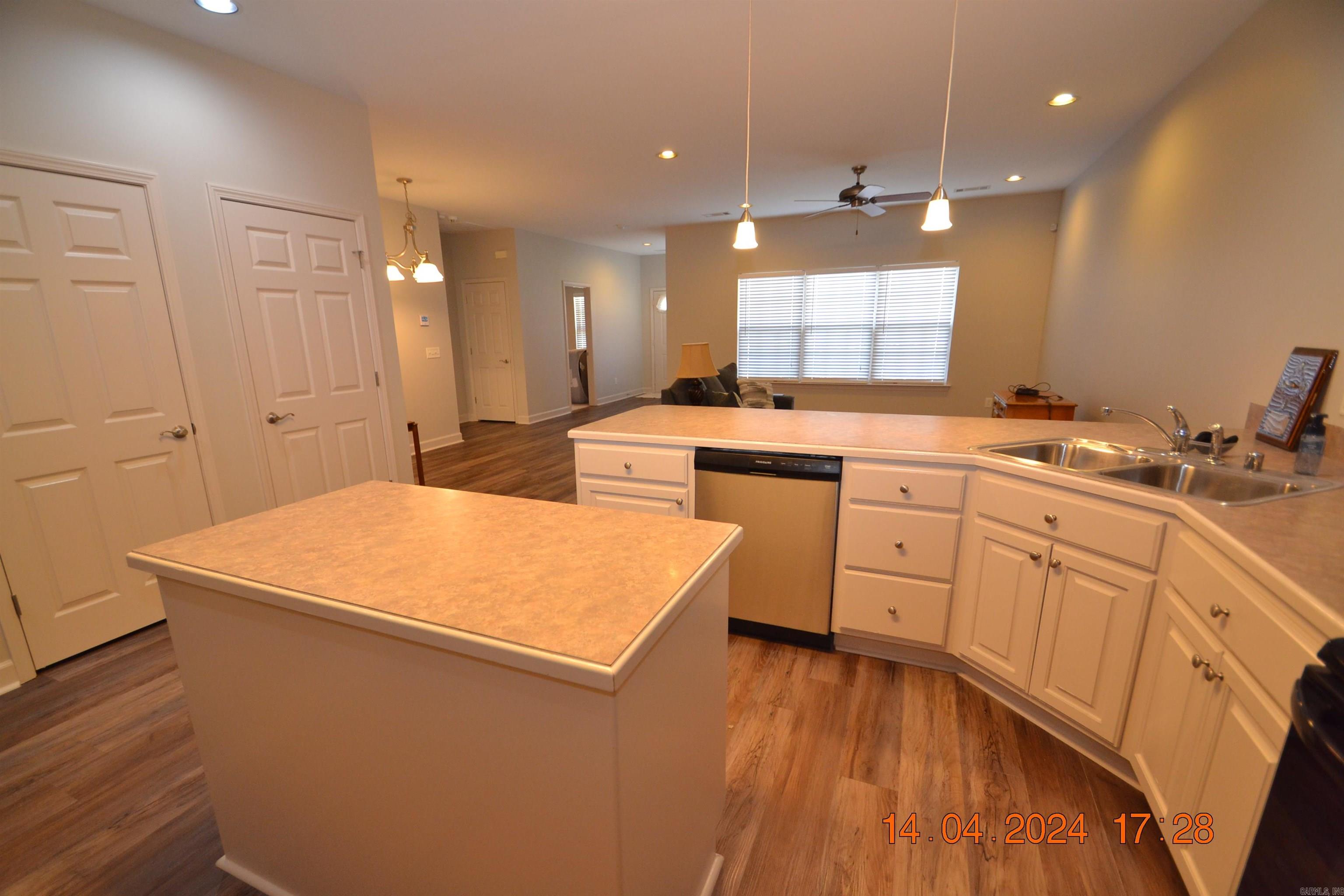 STAGECOACH VILLAGE - Residential