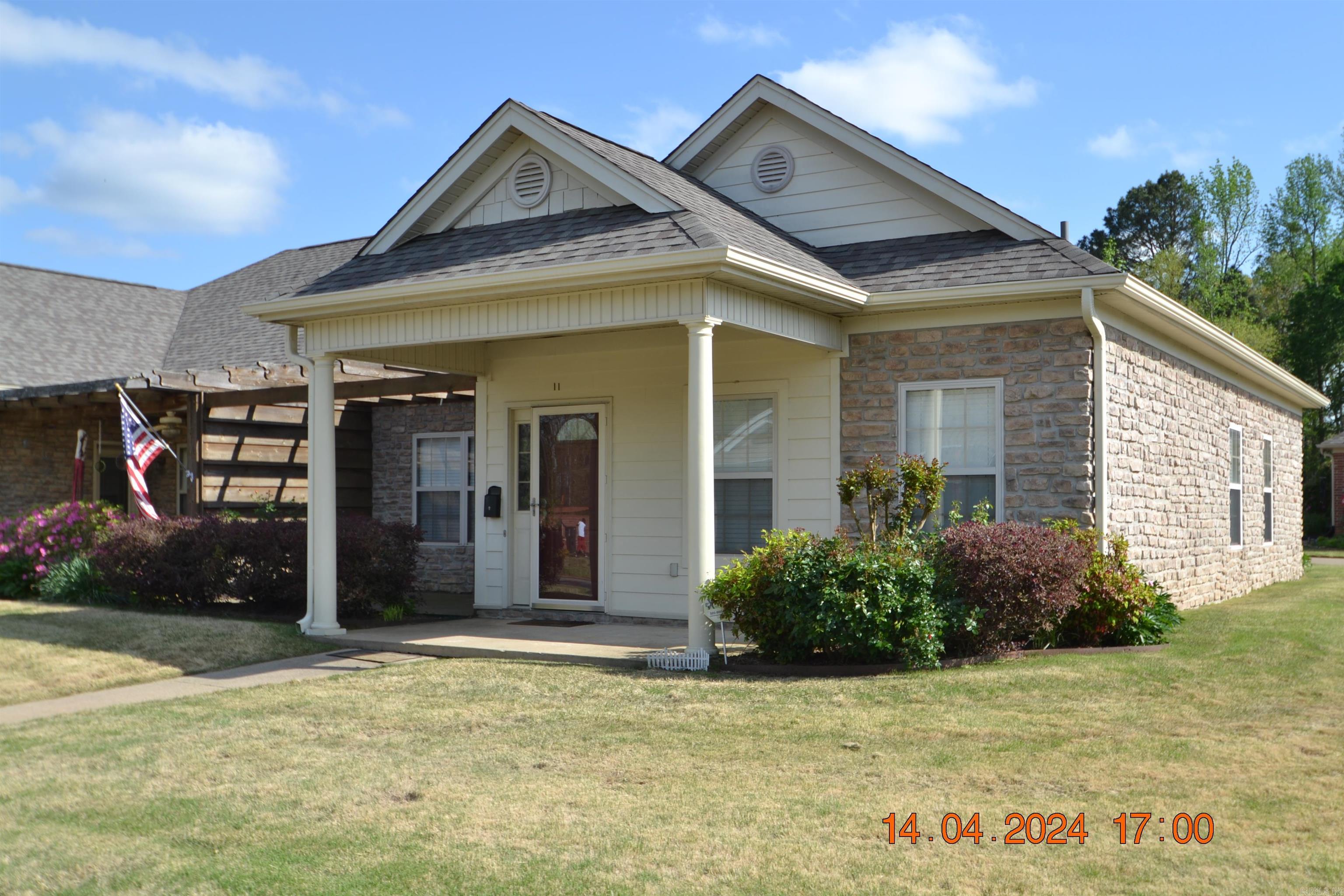 STAGECOACH VILLAGE - Residential