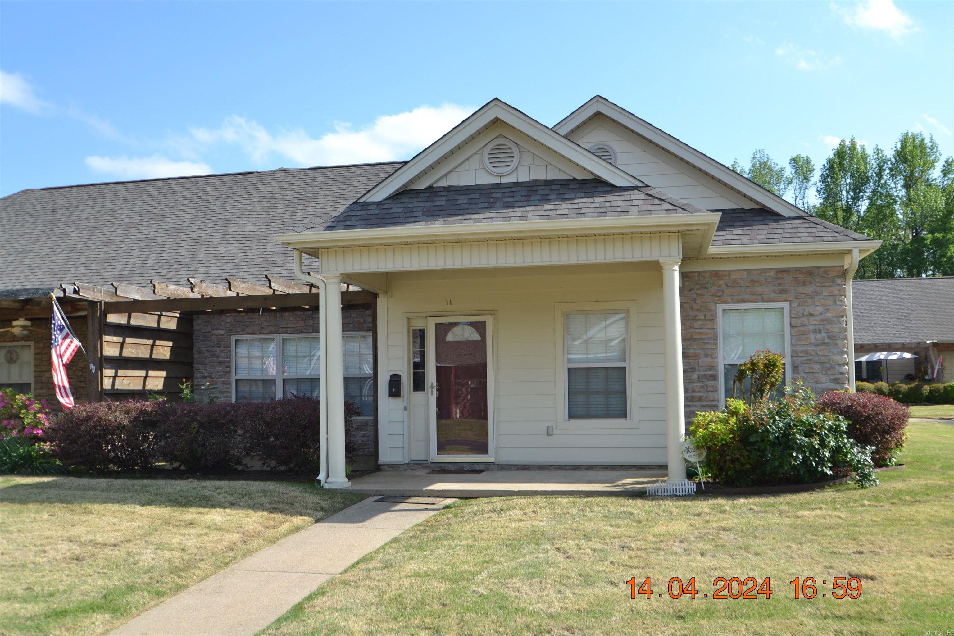 STAGECOACH VILLAGE - Residential