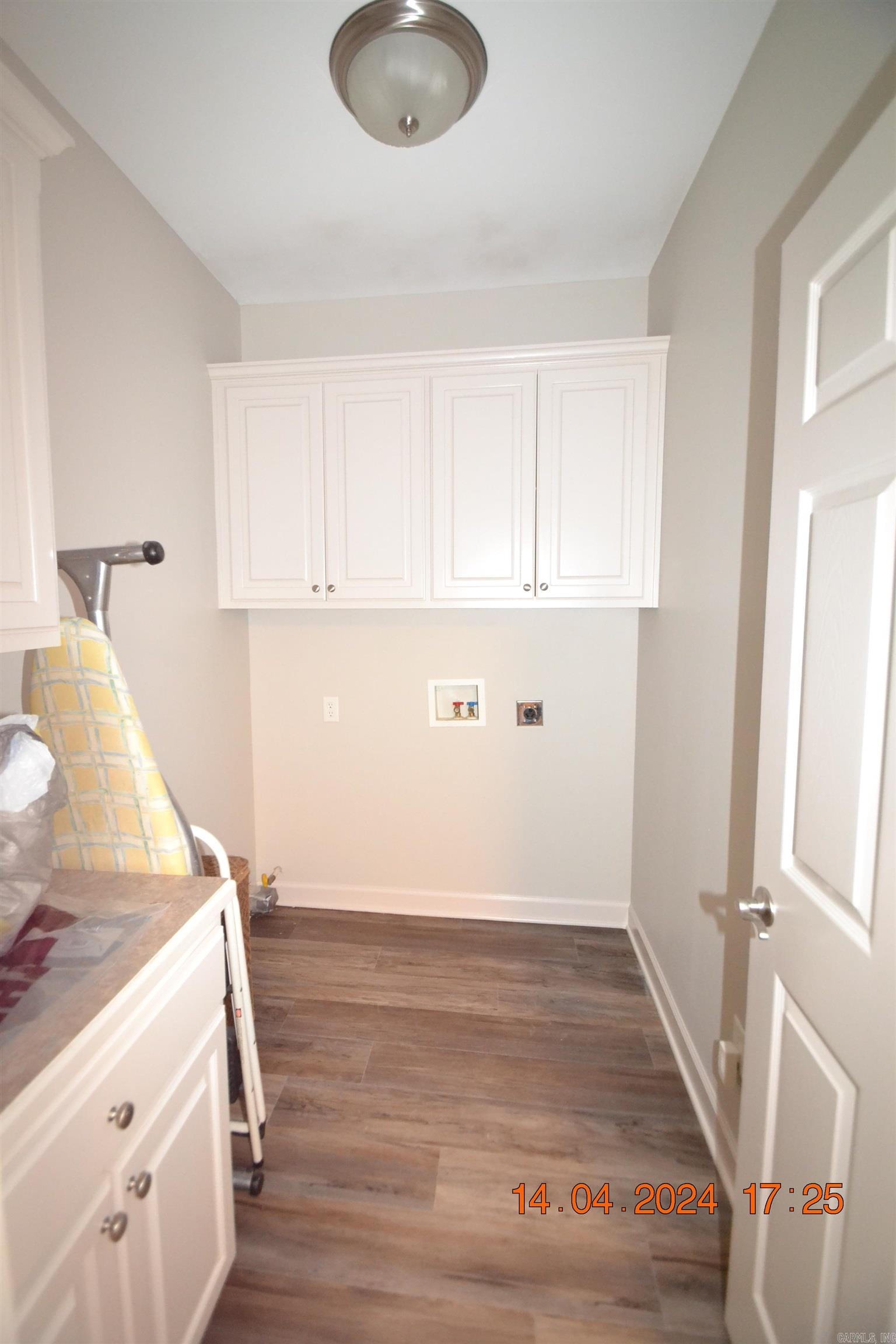 STAGECOACH VILLAGE - Residential