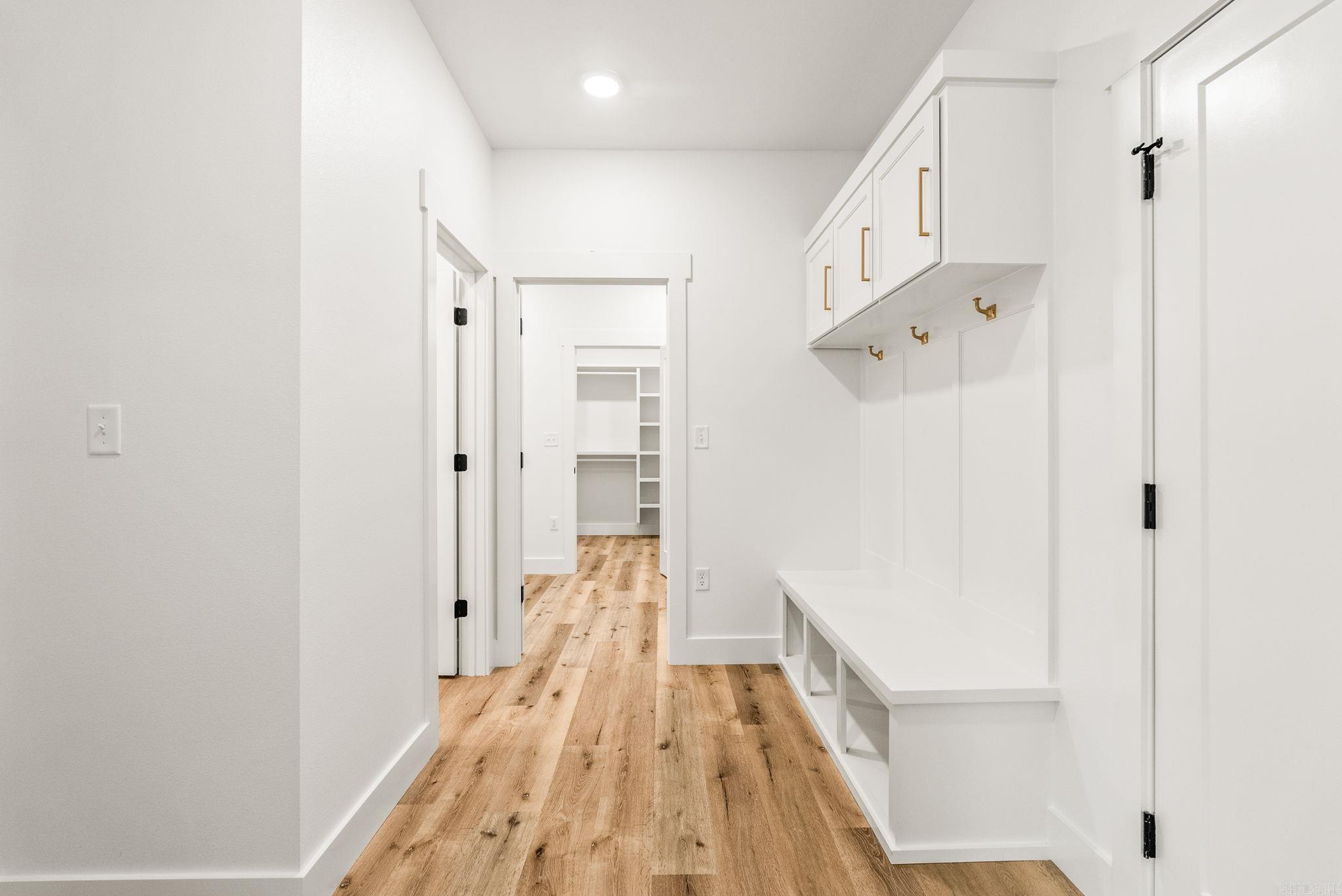 COYOTE RIDGE - Residential