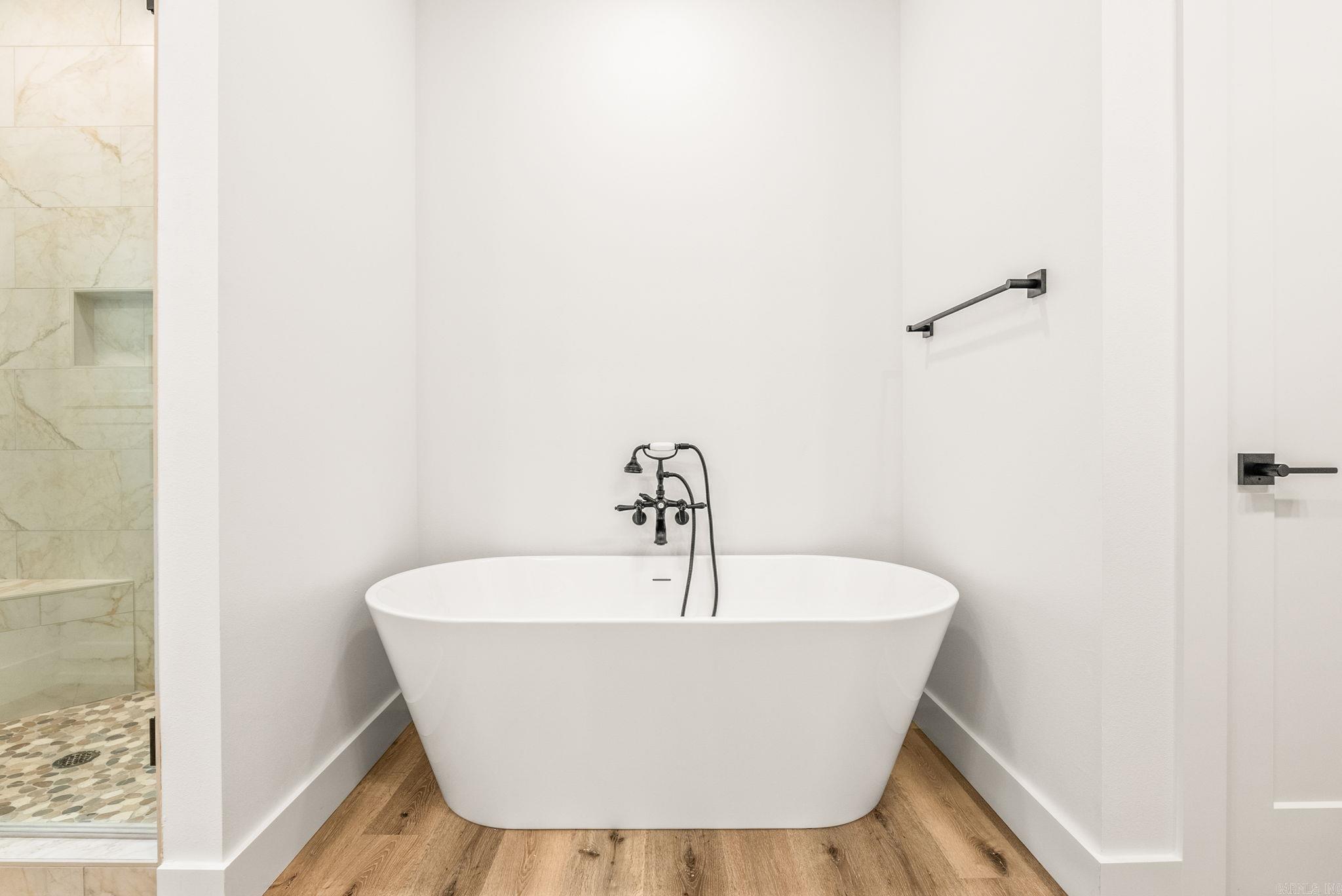 COYOTE RIDGE - Residential