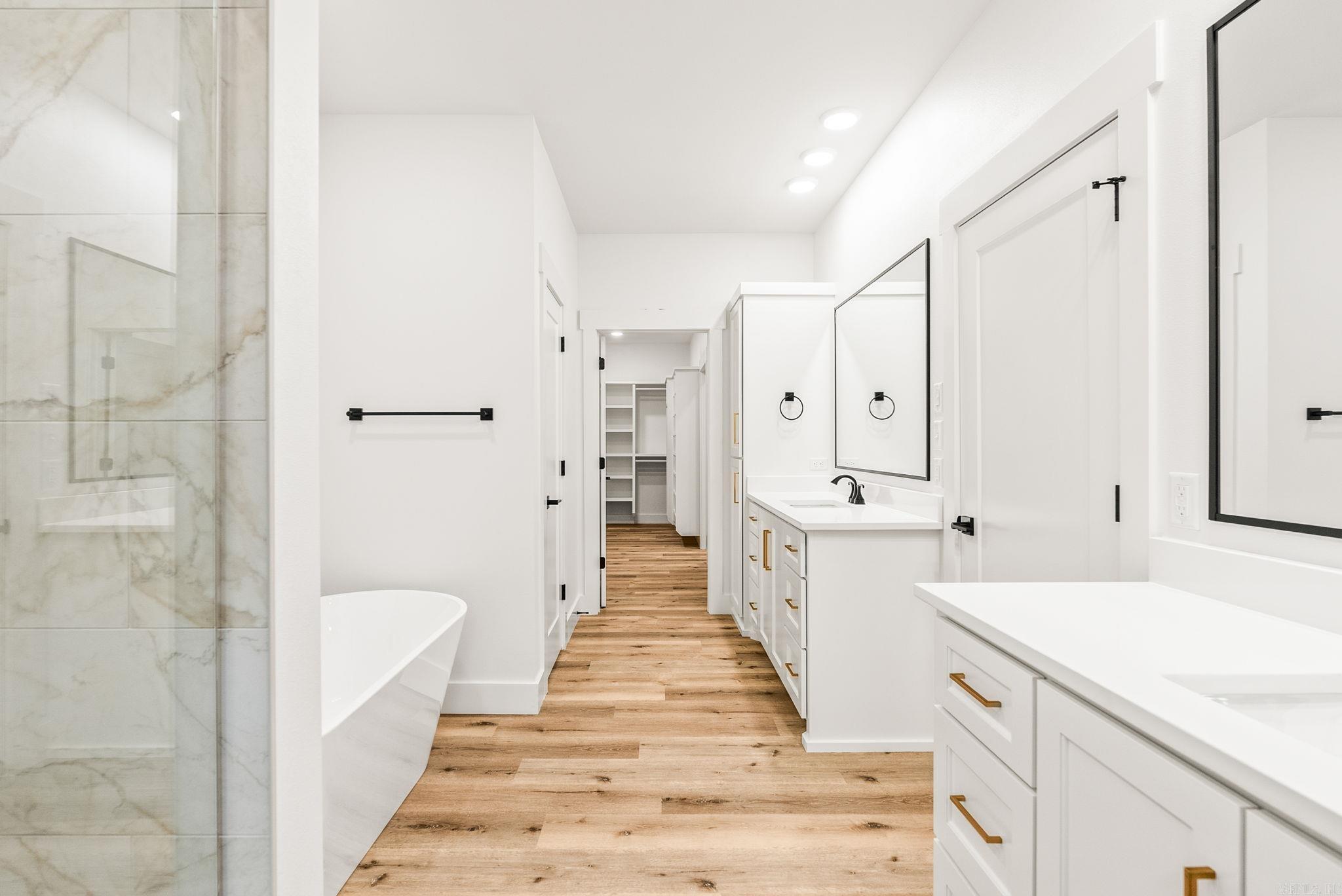 COYOTE RIDGE - Residential