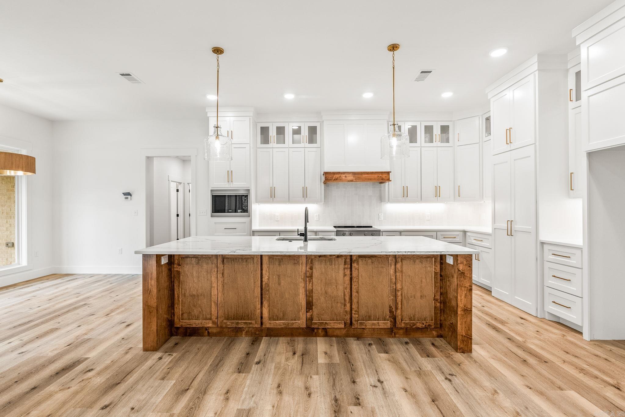 COYOTE RIDGE - Residential