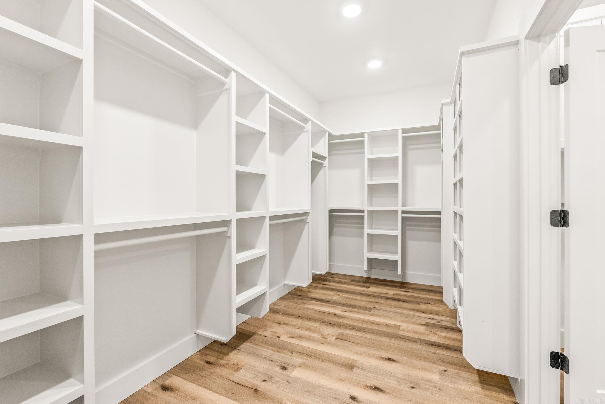 COYOTE RIDGE - Residential