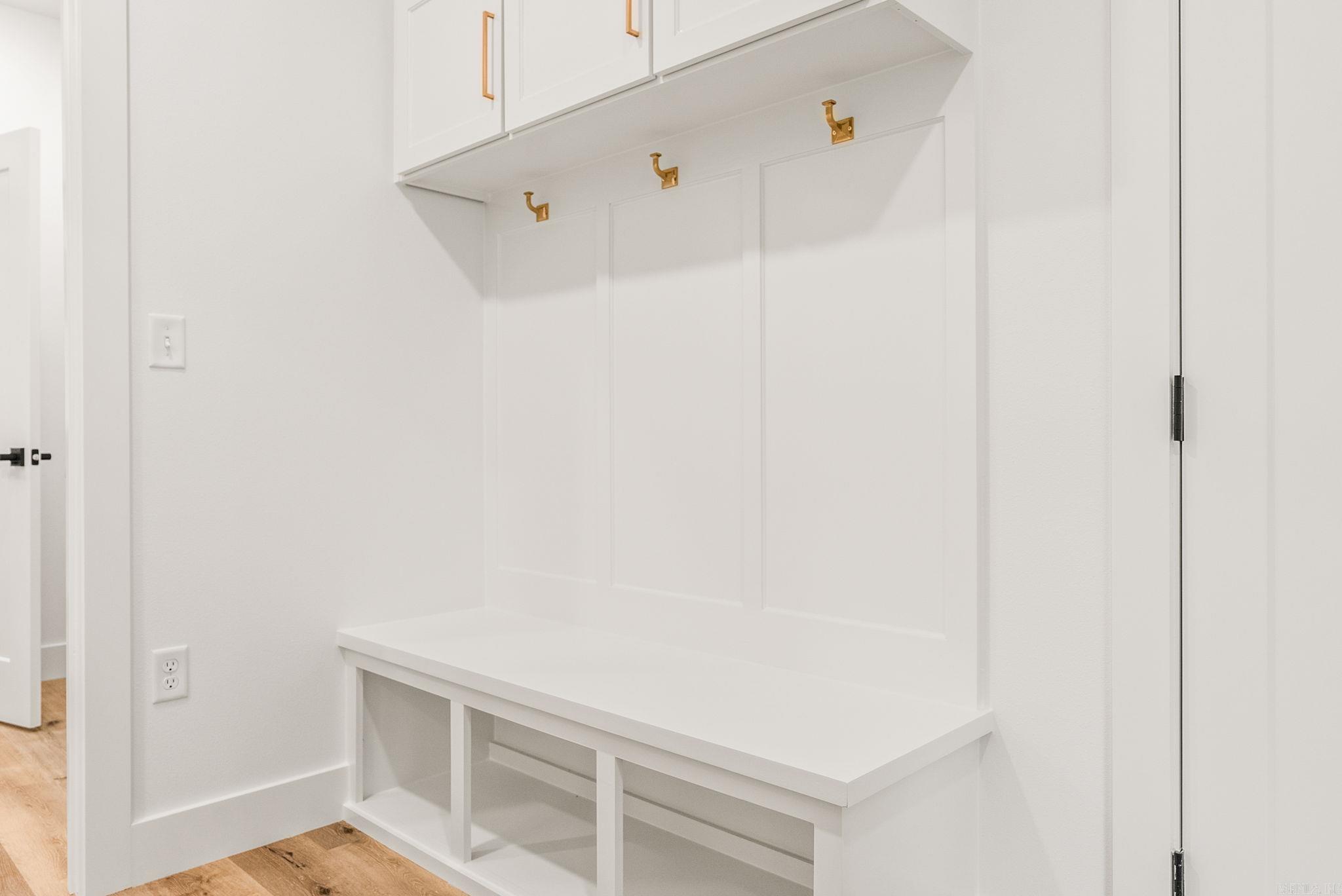 COYOTE RIDGE - Residential