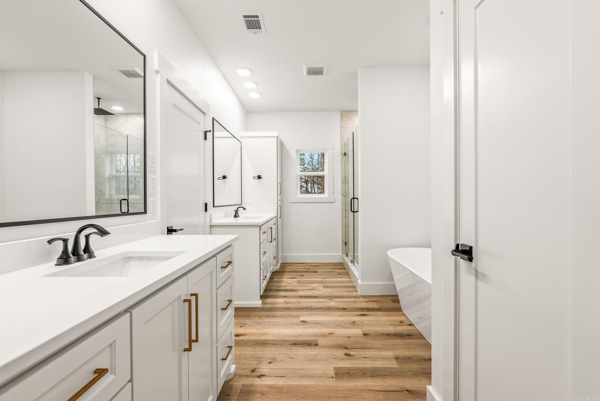 COYOTE RIDGE - Residential