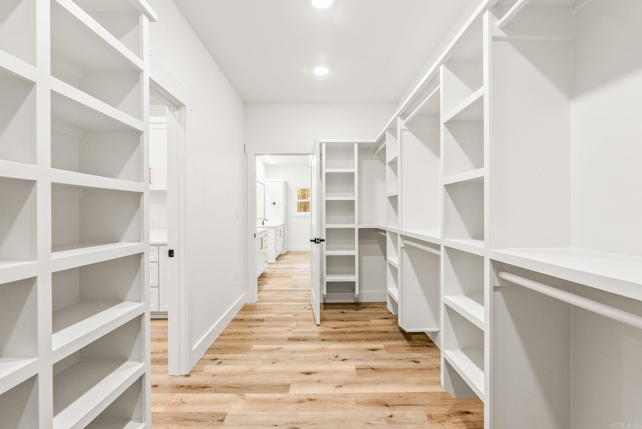 COYOTE RIDGE - Residential