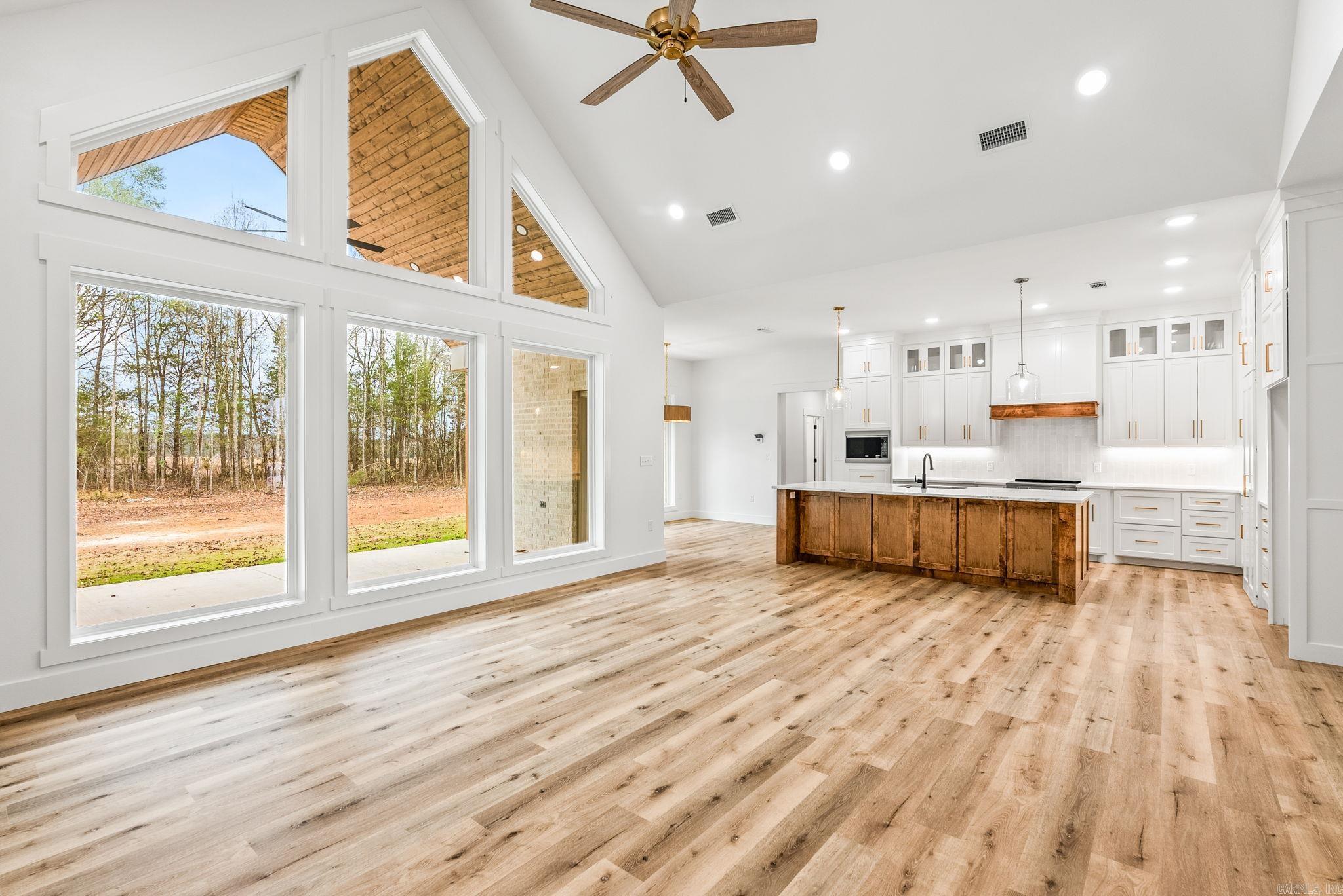 COYOTE RIDGE - Residential