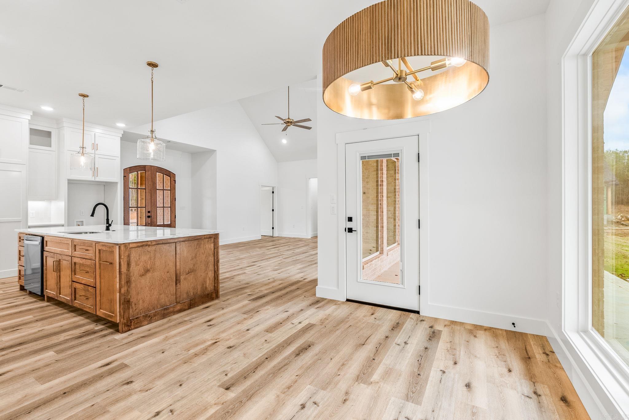 COYOTE RIDGE - Residential