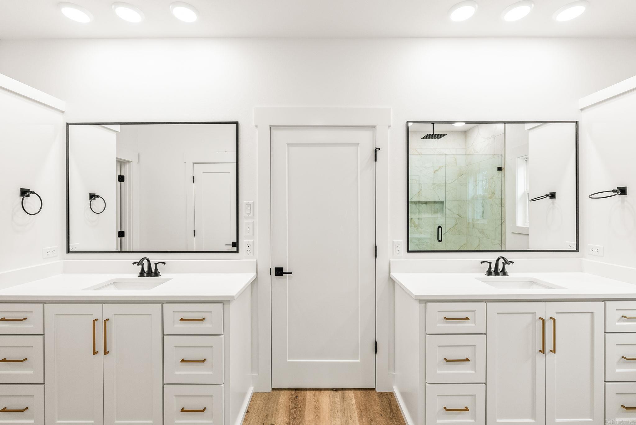 COYOTE RIDGE - Residential