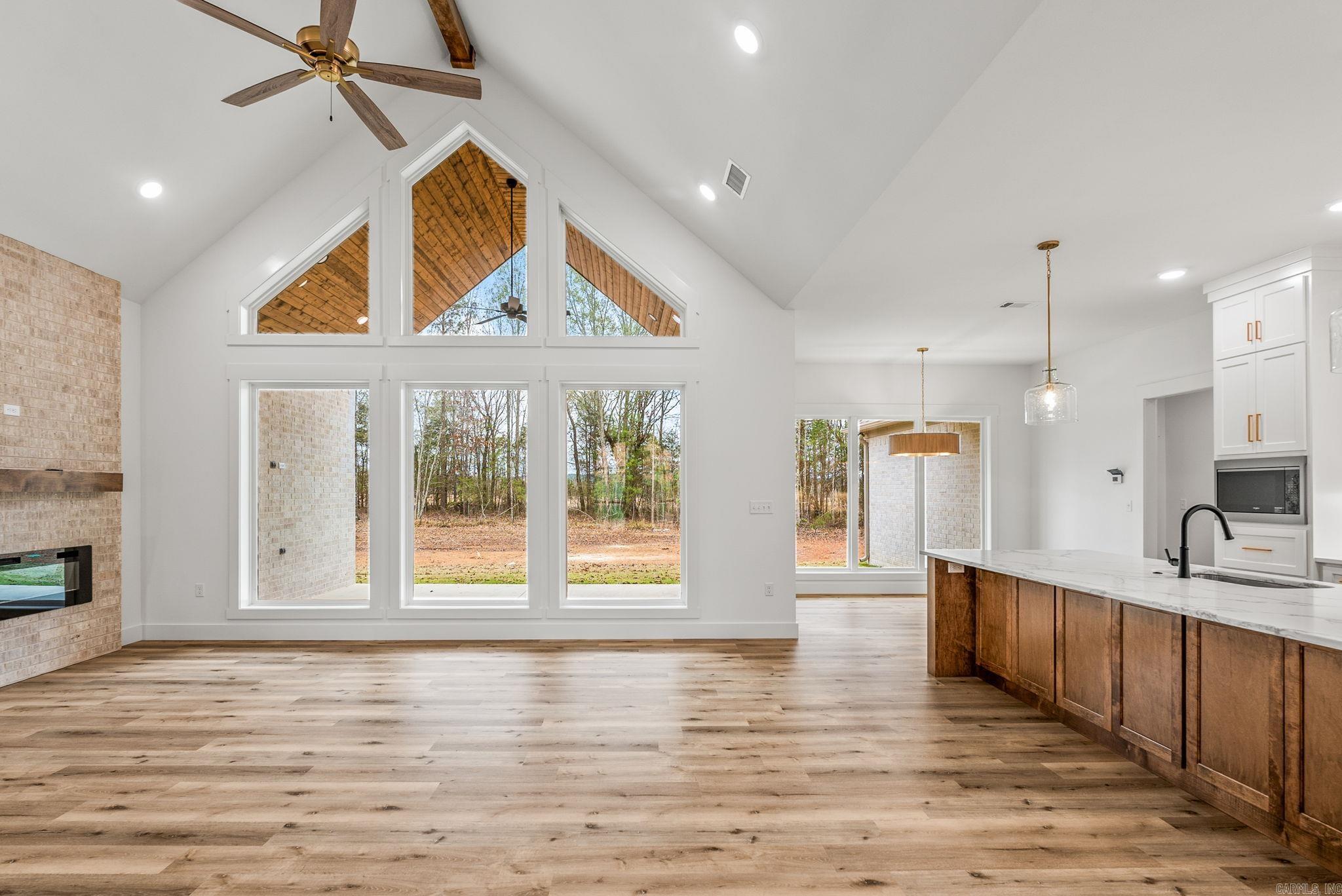 COYOTE RIDGE - Residential