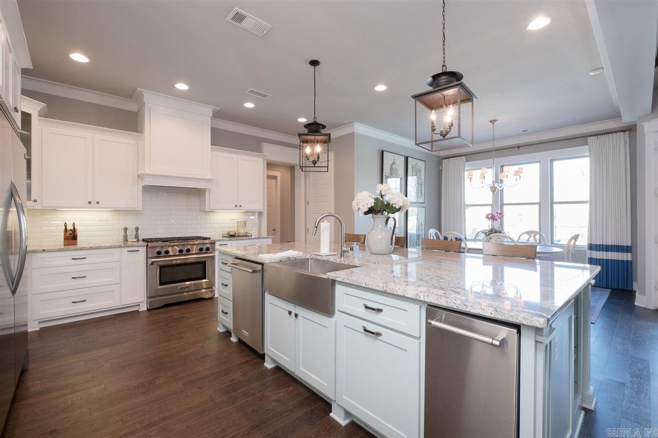 WOODLANDS EDGE - Residential