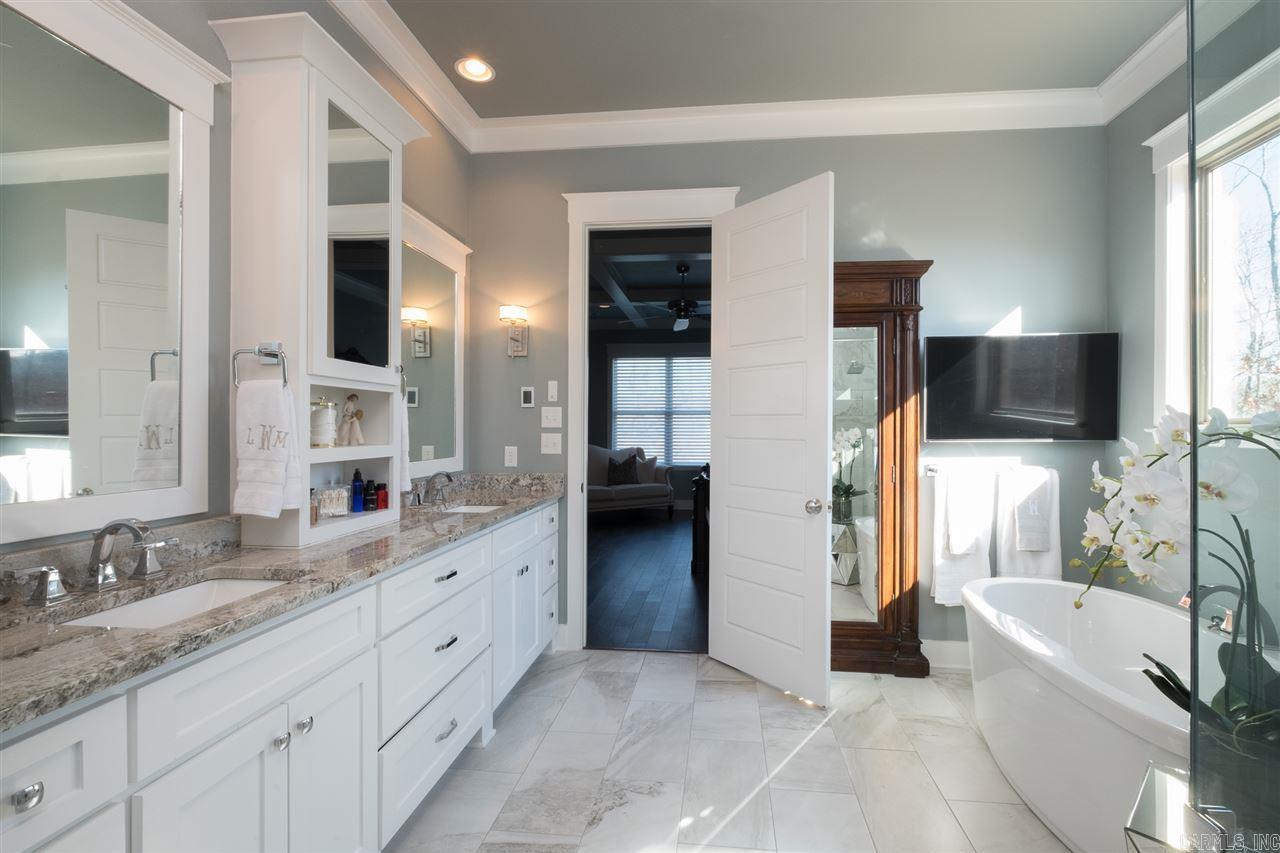 WOODLANDS EDGE - Residential