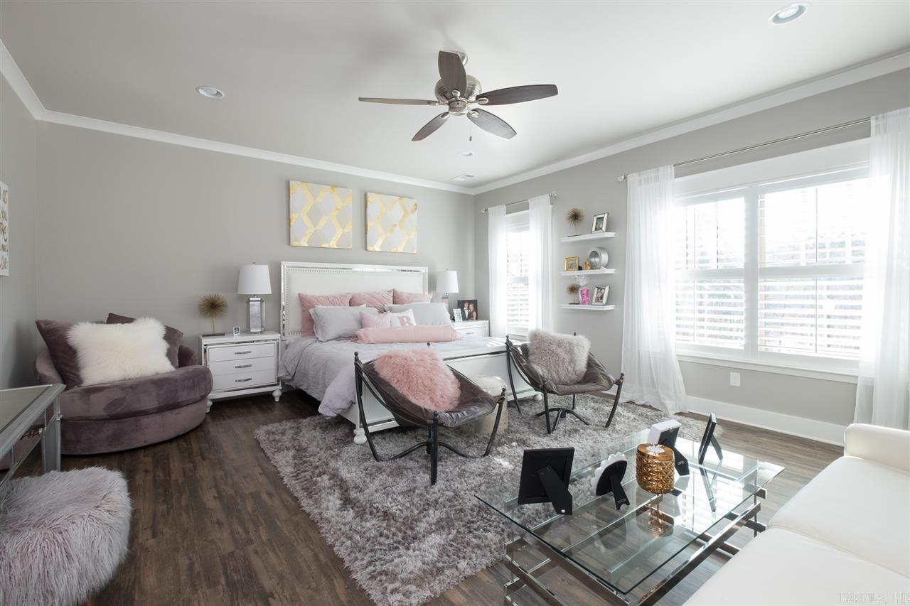 WOODLANDS EDGE - Residential