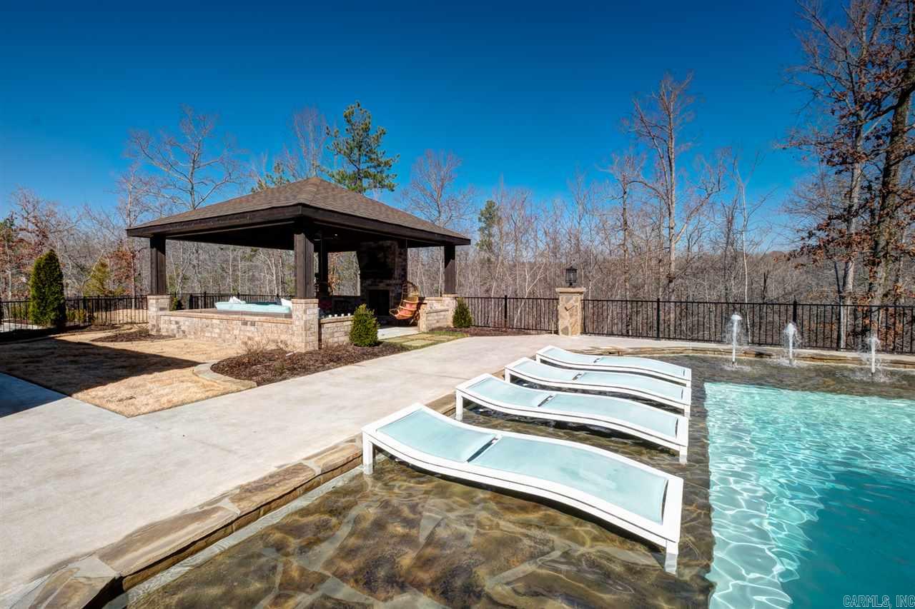 WOODLANDS EDGE - Residential